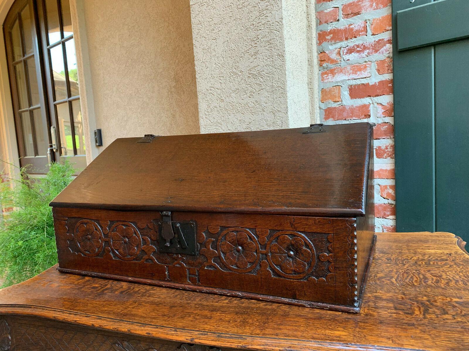 British 19th century English Pine Oak Bible Box Display Stand Desk Lectern Gothic