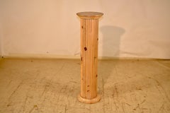 Pedestal inglés de pino del siglo XIX
