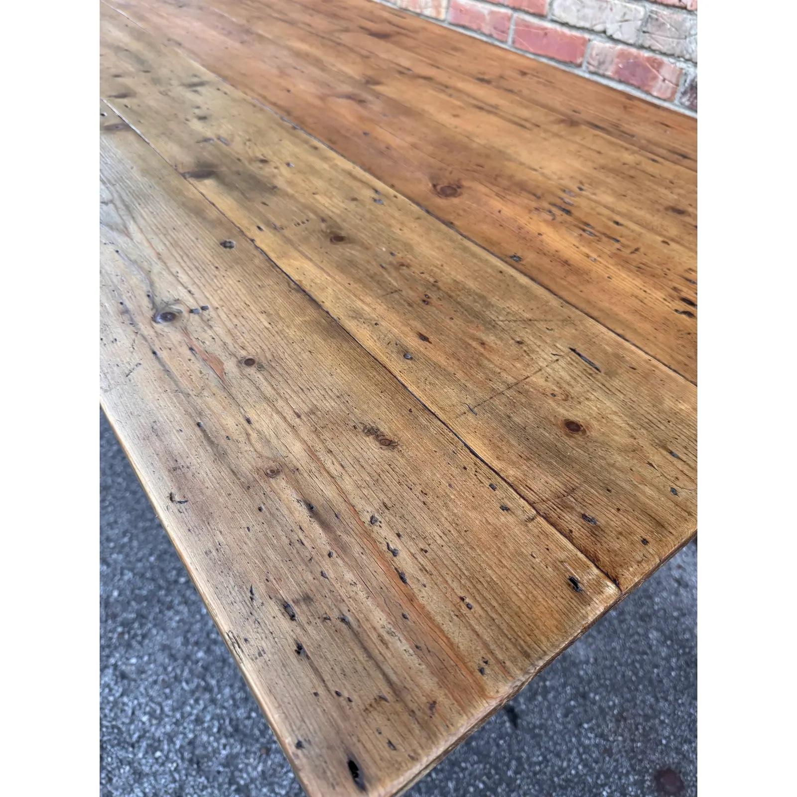 19th Century English Pine Table In Good Condition For Sale In Nashville, TN