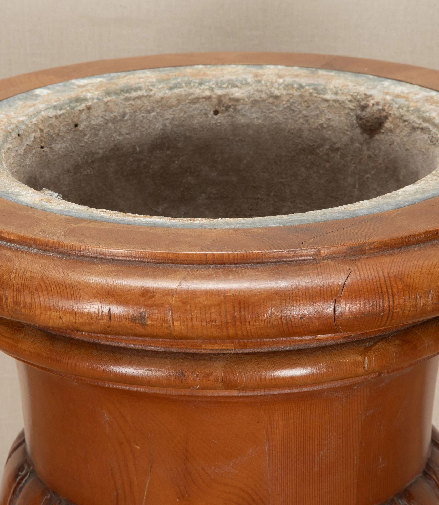 Enfriador de vino/jardinera de pino inglés del siglo XIX Tallado en venta