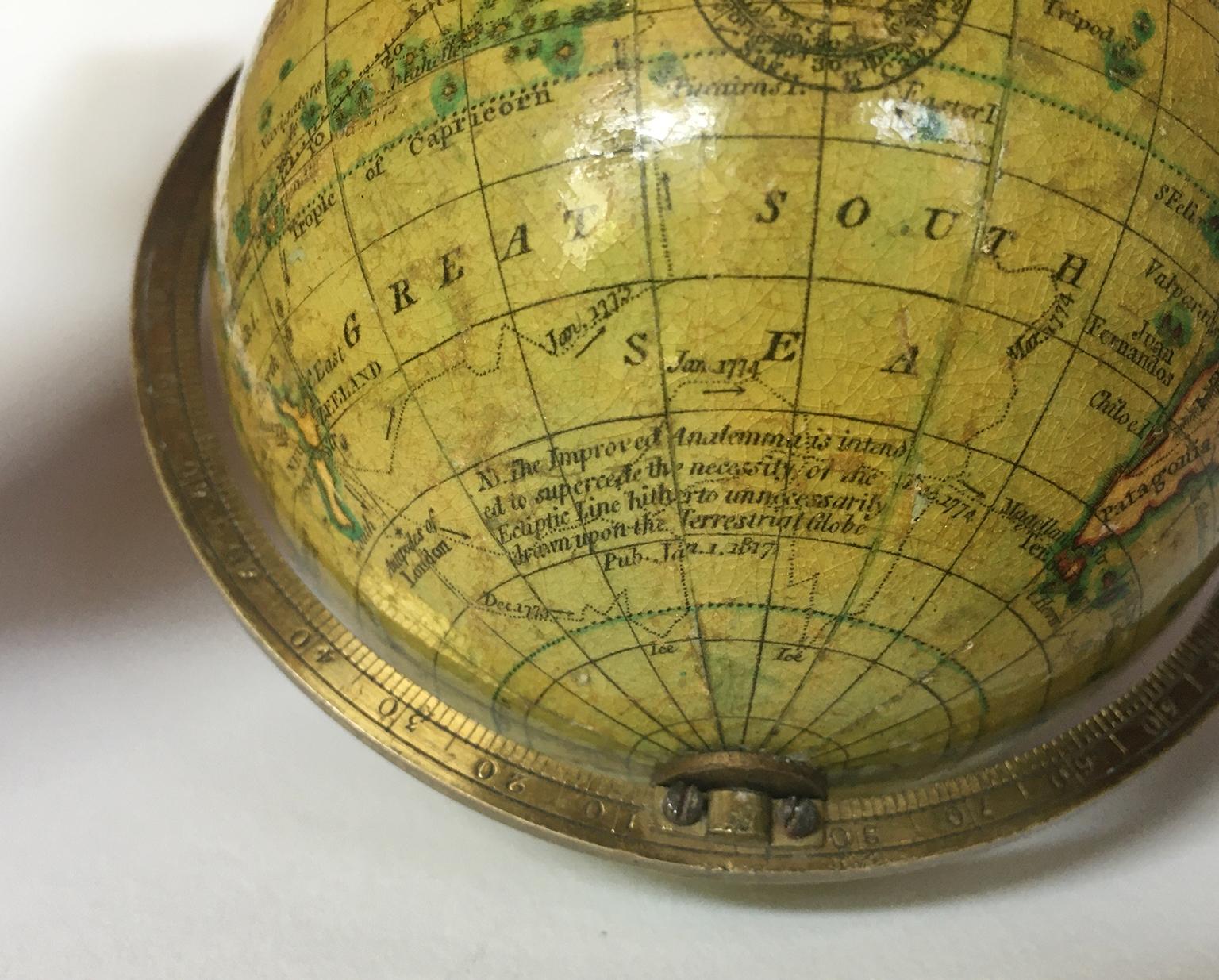 19th Century English Pocket Globe By Newton, London 1817 In Good Condition In Milano, IT