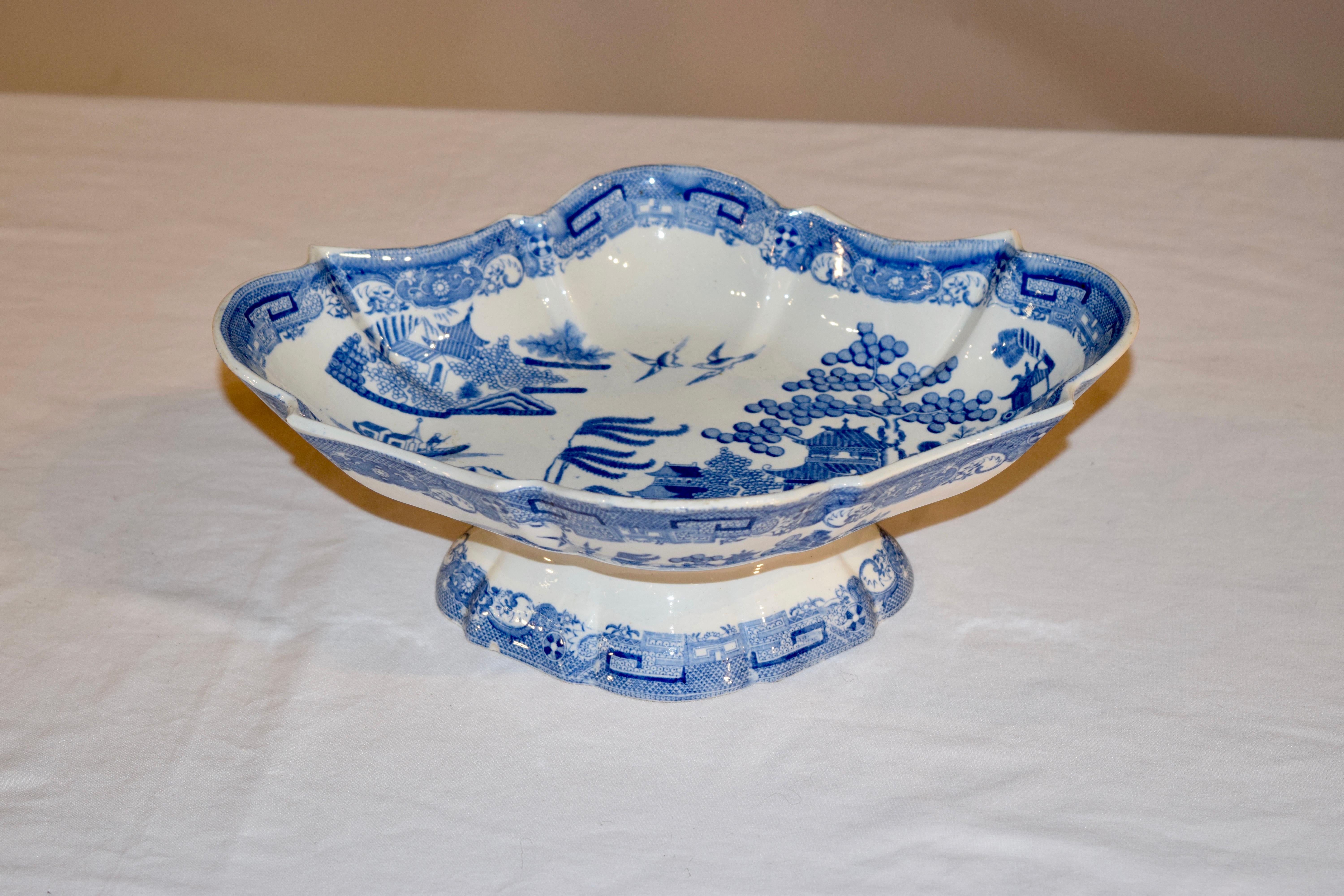 19th Century English Porcelain Footed Bowl 2