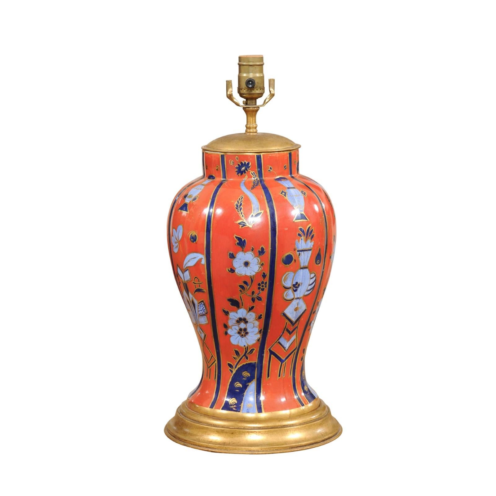 Anglais Vase en porcelaine anglaise du 19ème siècle orange et bleu, câblé comme une lampe en vente