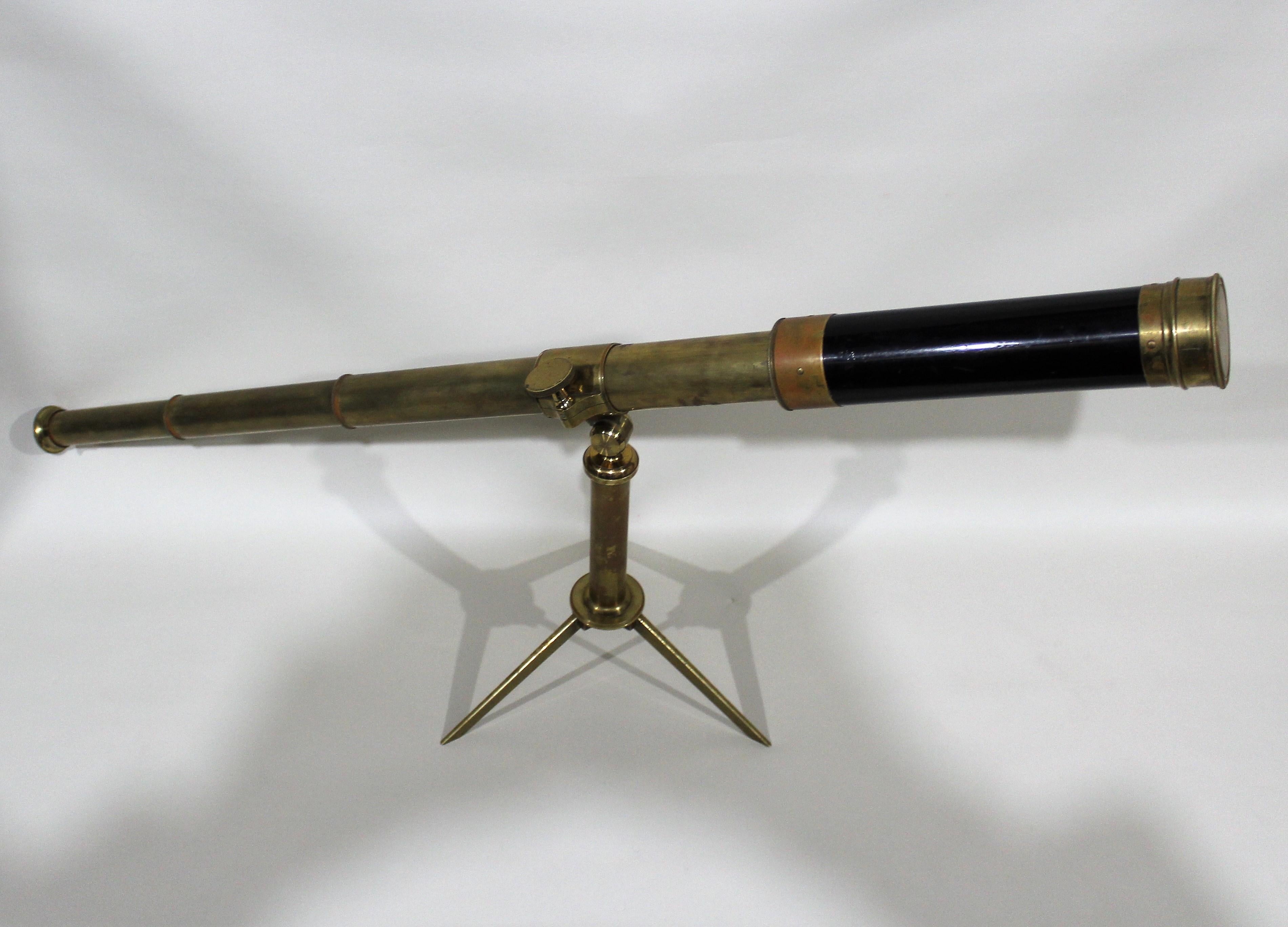 19th Century English Portable Travelling Telescope with Box In Good Condition In Hamilton, Ontario