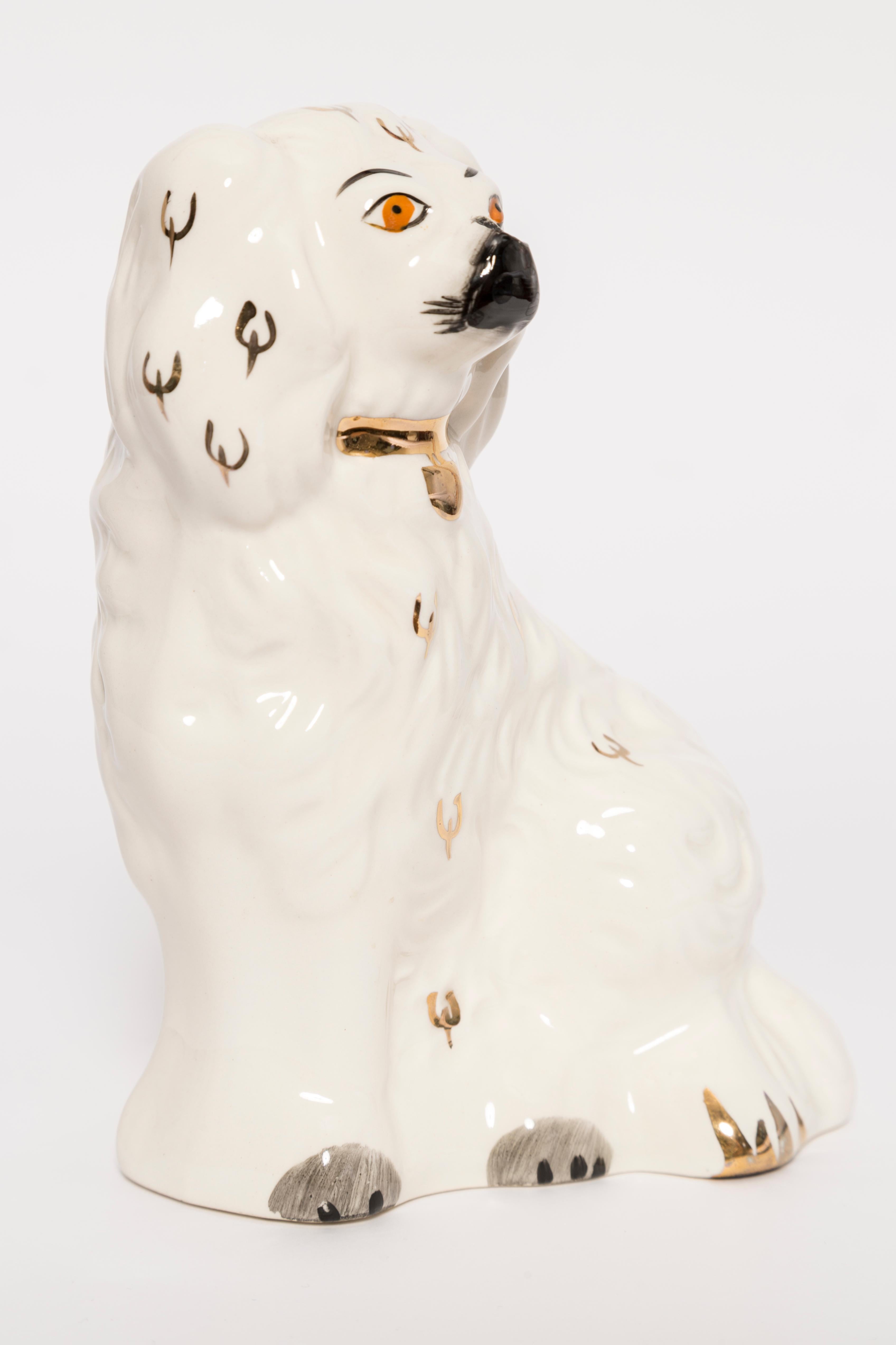 19th Century English Pottery Yorkshire Dog Sculpture Staffordshire England 1960s In Good Condition For Sale In 05-080 Hornowek, PL