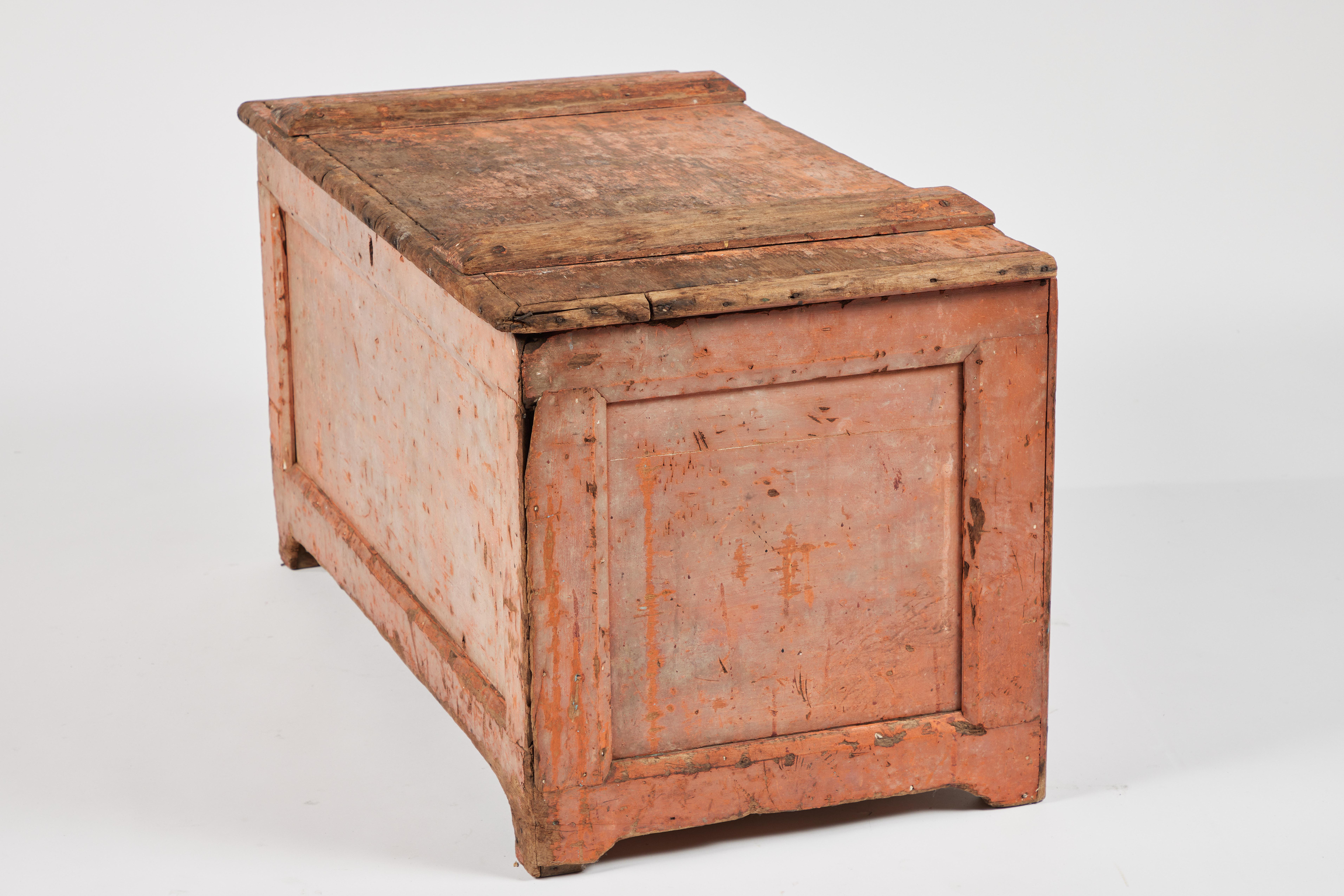 19th Century English Primitive Trunk or Blanket Chest For Sale 4