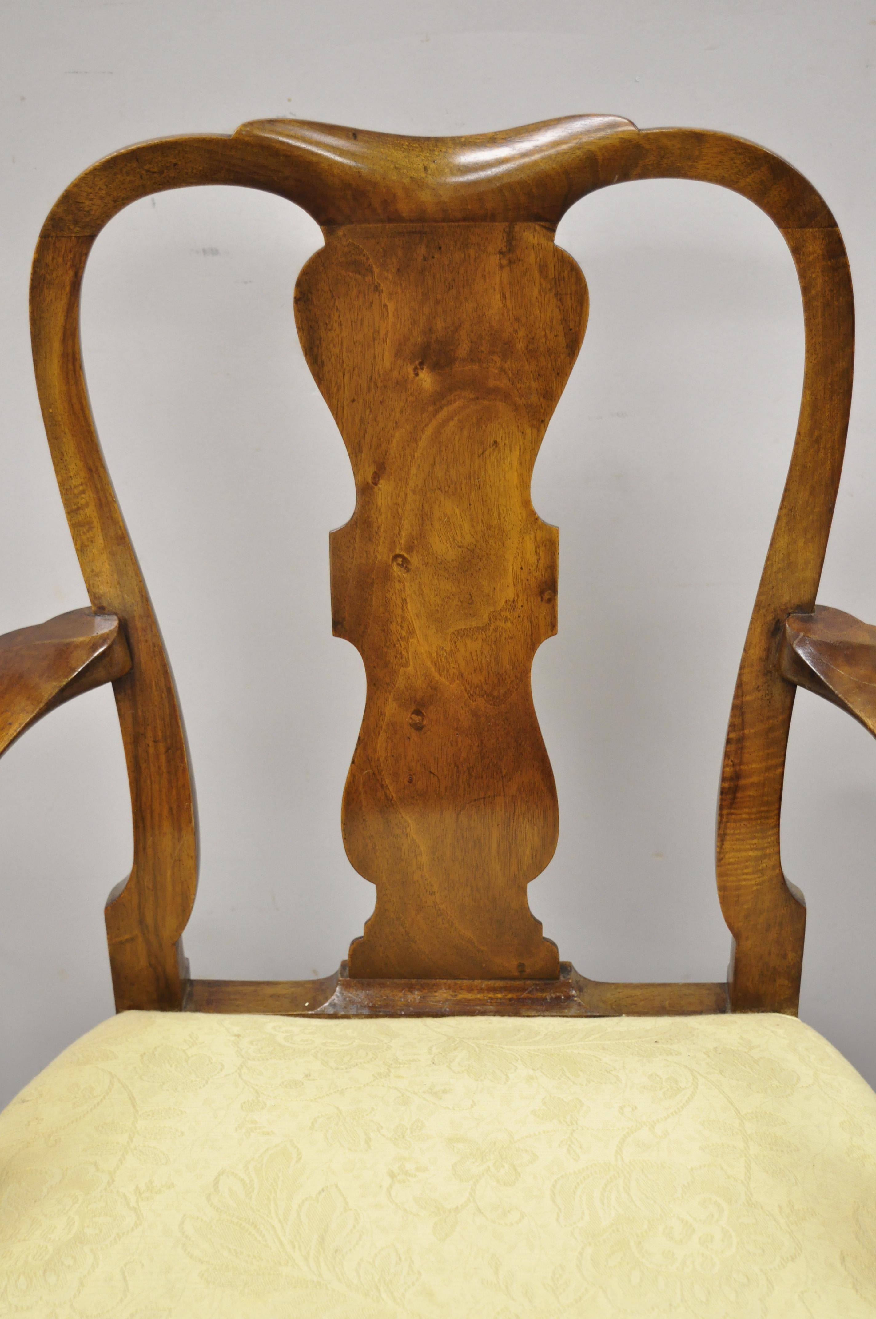 19th Century English Queen Anne Carved Burr Walnut Splat Back Dining Armchair In Good Condition For Sale In Philadelphia, PA