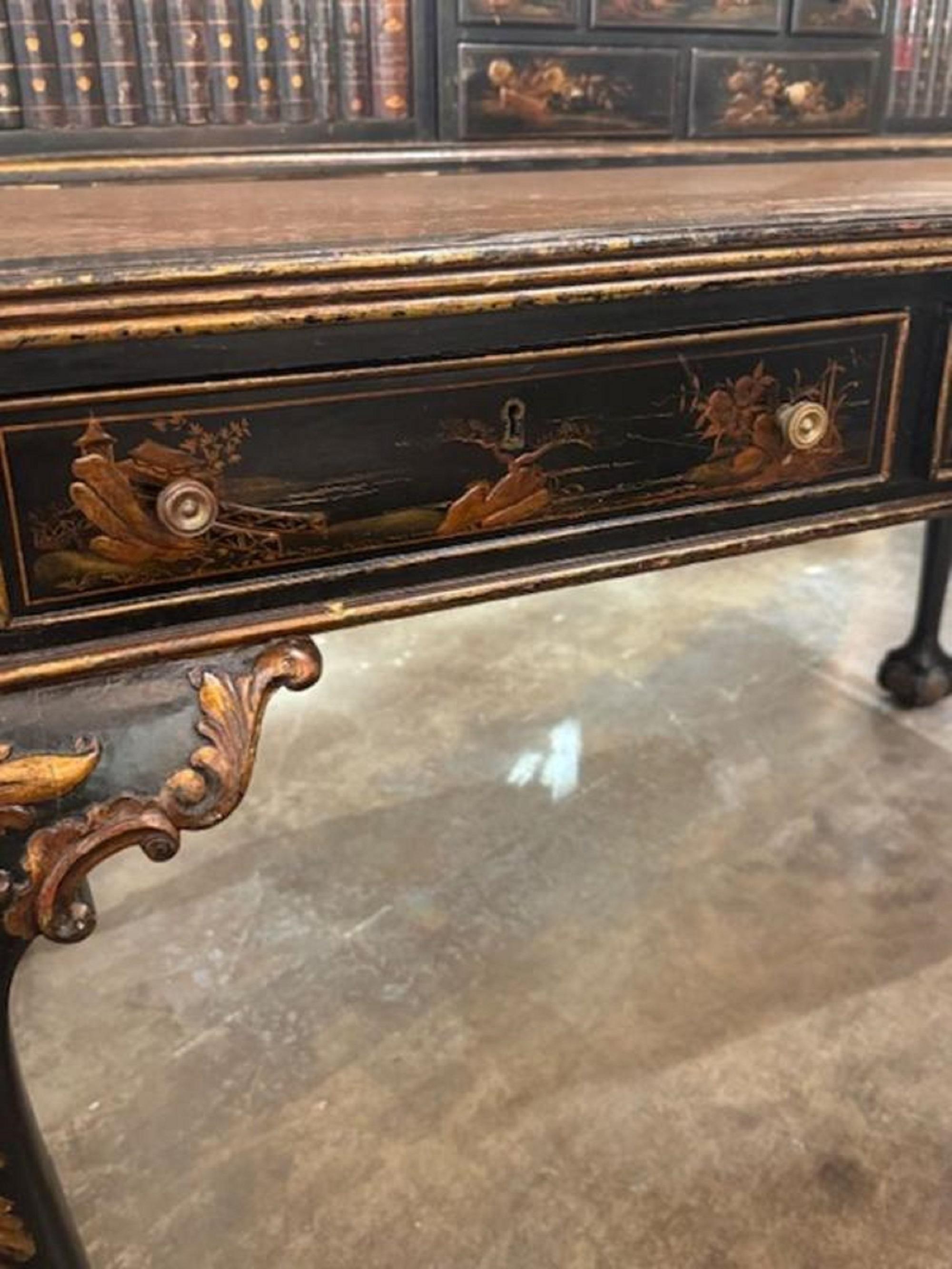 Englisches Queen Anne Chinoiserie-Büro-Schreibtisch aus dem 19. Jahrhundert im Angebot 5