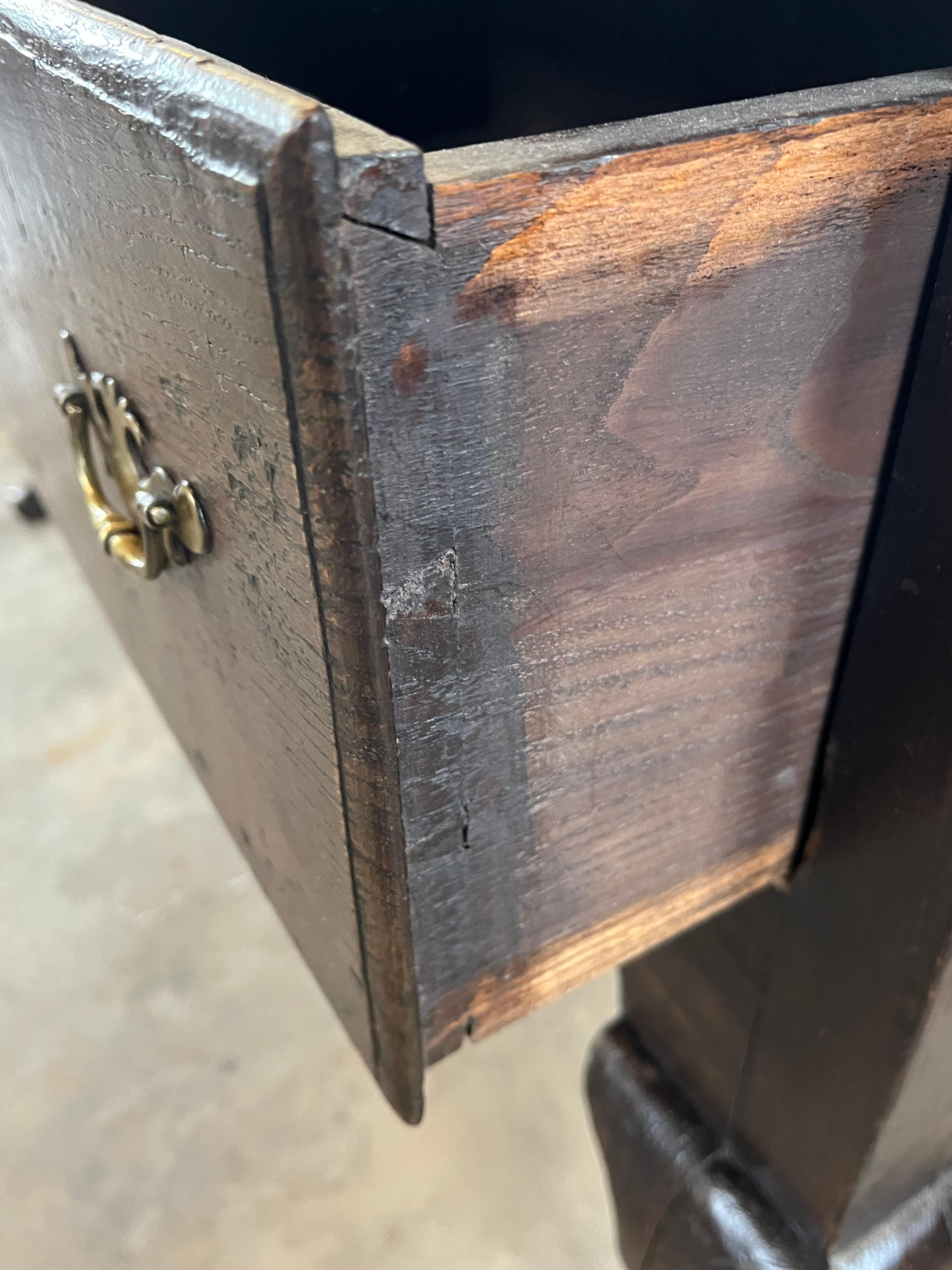 19th Century English Queen Anne Oak Console Table For Sale 5