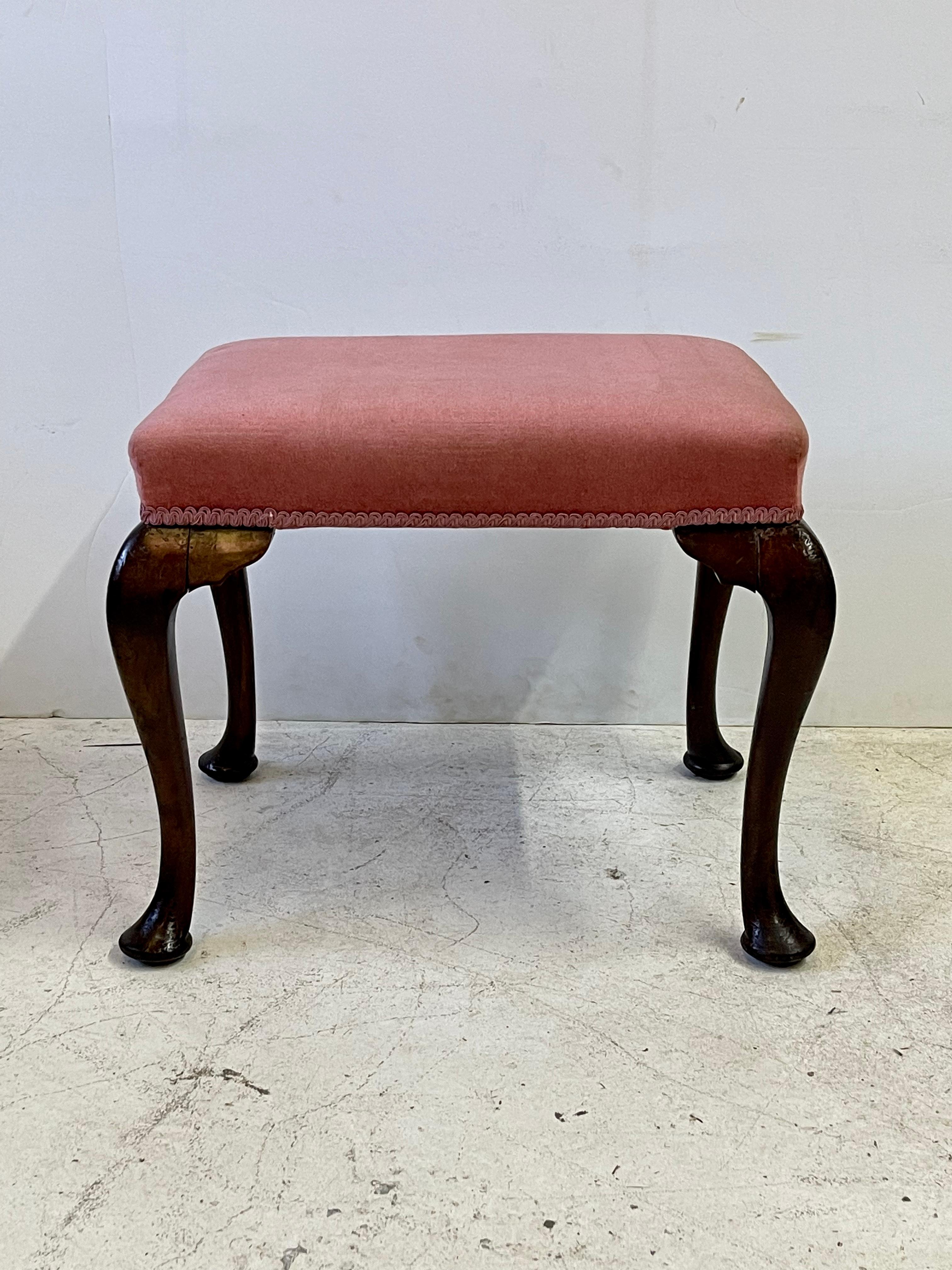 19th Century English Queen Anne Stool of Mahogany 1