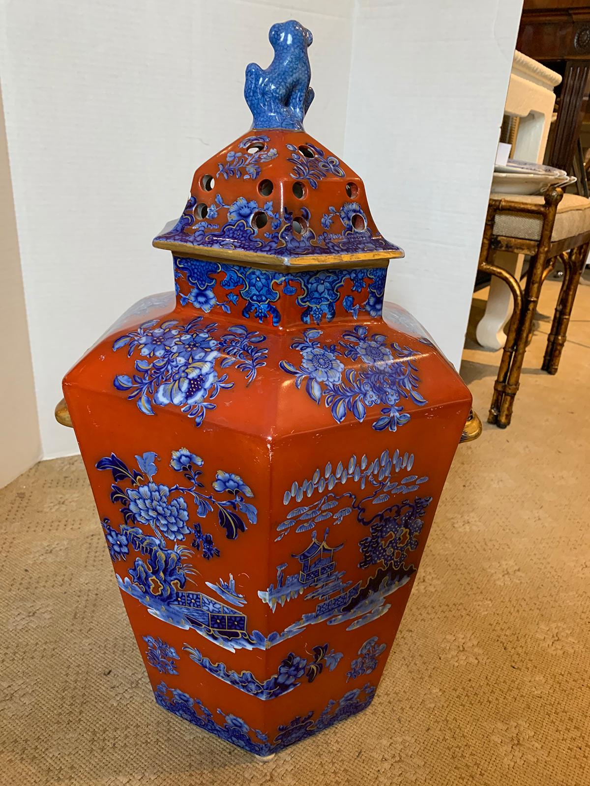 19th Century English Red and Blue Chinoiserie Lidded Potpourri, Foo Dog Finial For Sale 4