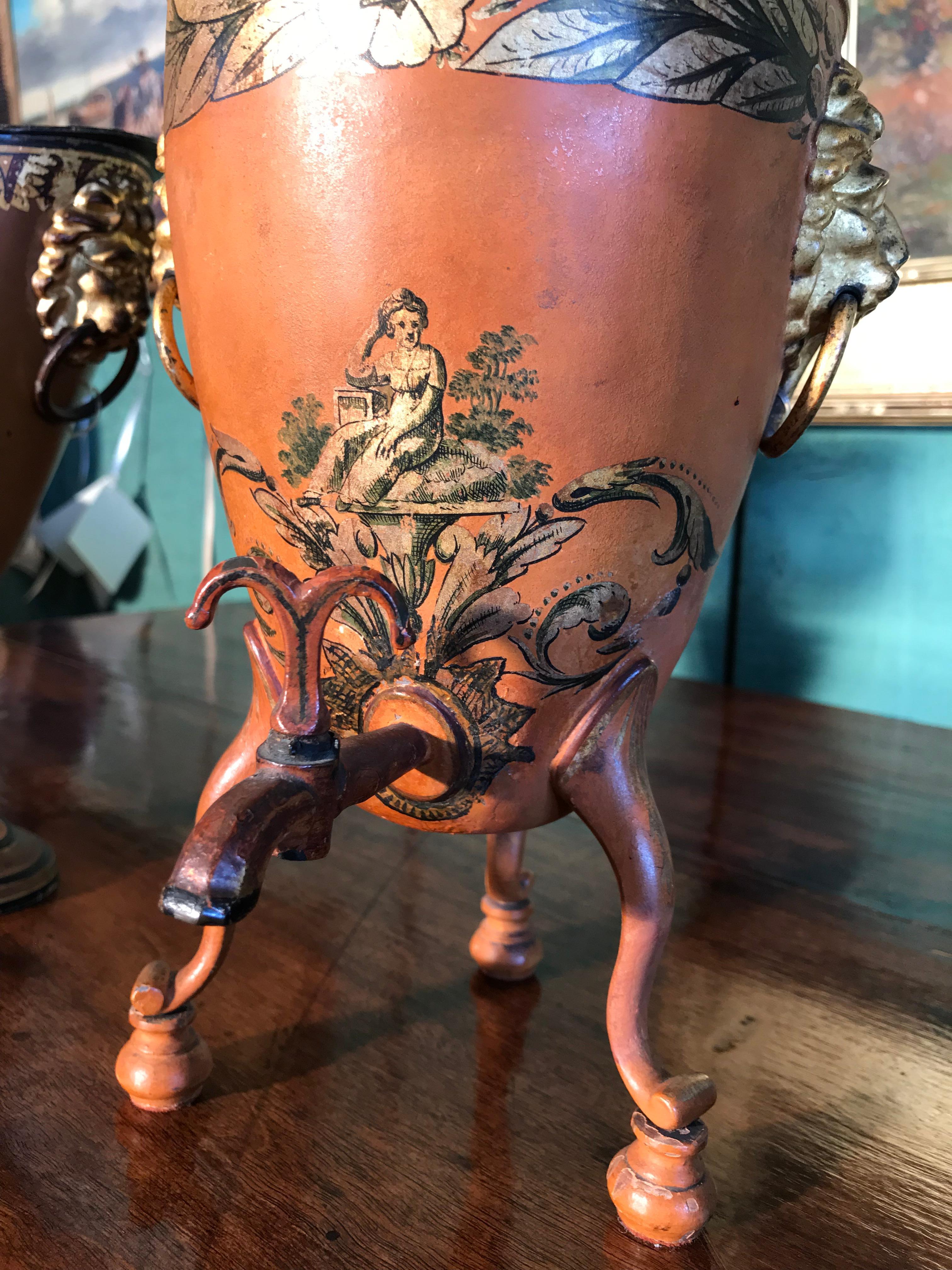 XIXe siècle 19ème siècle Régence anglaise 3 Garniture Urnes en châtaignier tole Tea Urn Los Angeles en vente