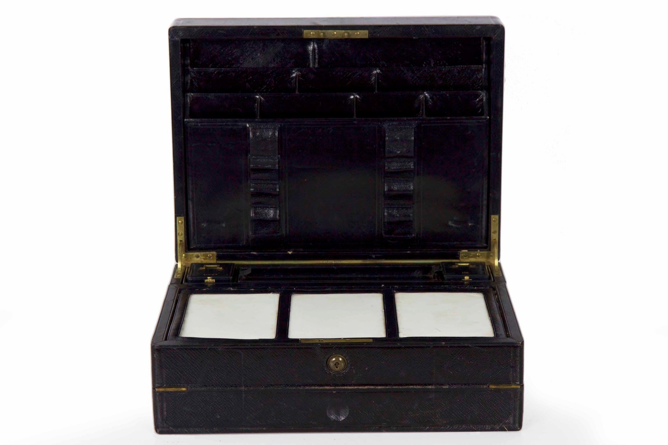 19th Century English Regency Antique Black Leather Writing Box with Bramah Lock In Good Condition In Shippensburg, PA