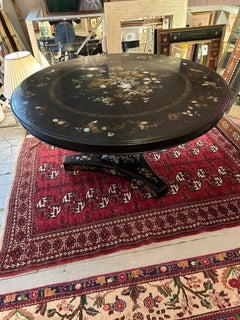19th Century English Regency Black Lacquer and Inlaid Round Dining Table