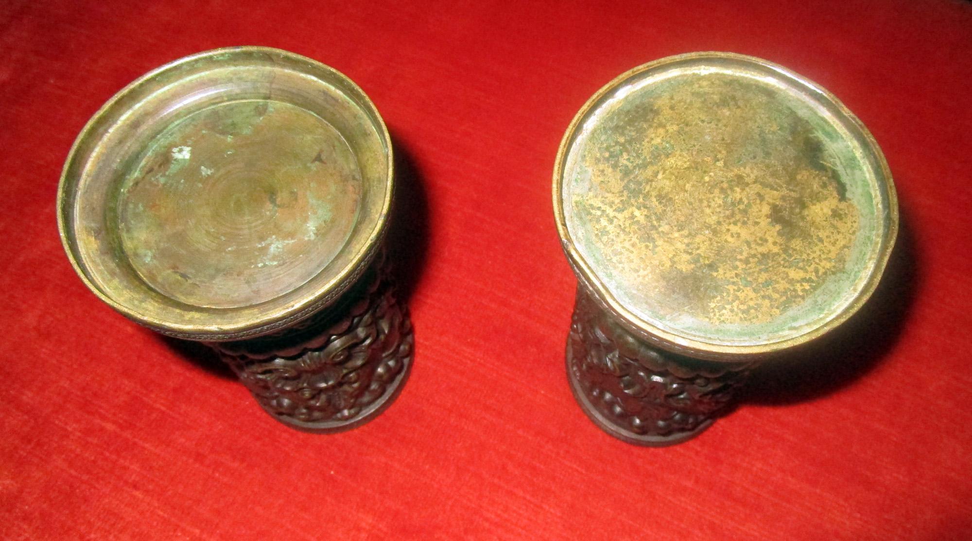 19th century English Regency Bronze Petite Spill Vases In Good Condition For Sale In Savannah, GA