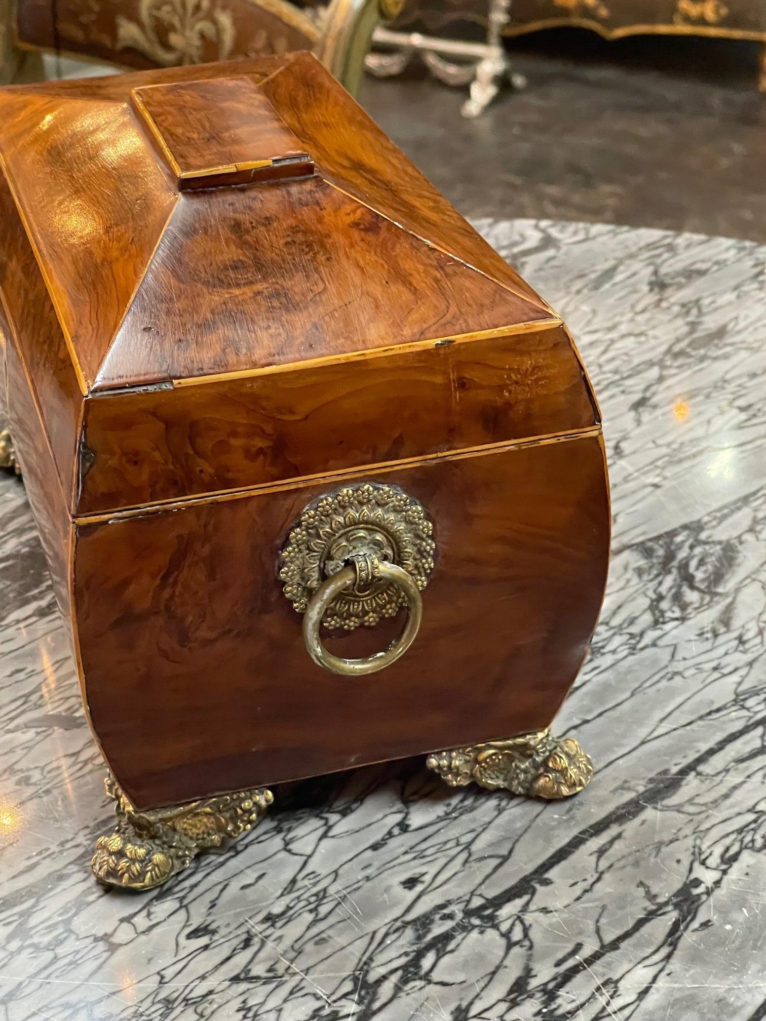 19th Century English Regency Burl Walnut Tea Caddy For Sale 1