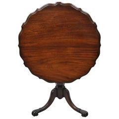 19th Century English Regency Carved Mahogany Pie Crust Tilt-Top Lamp Table
