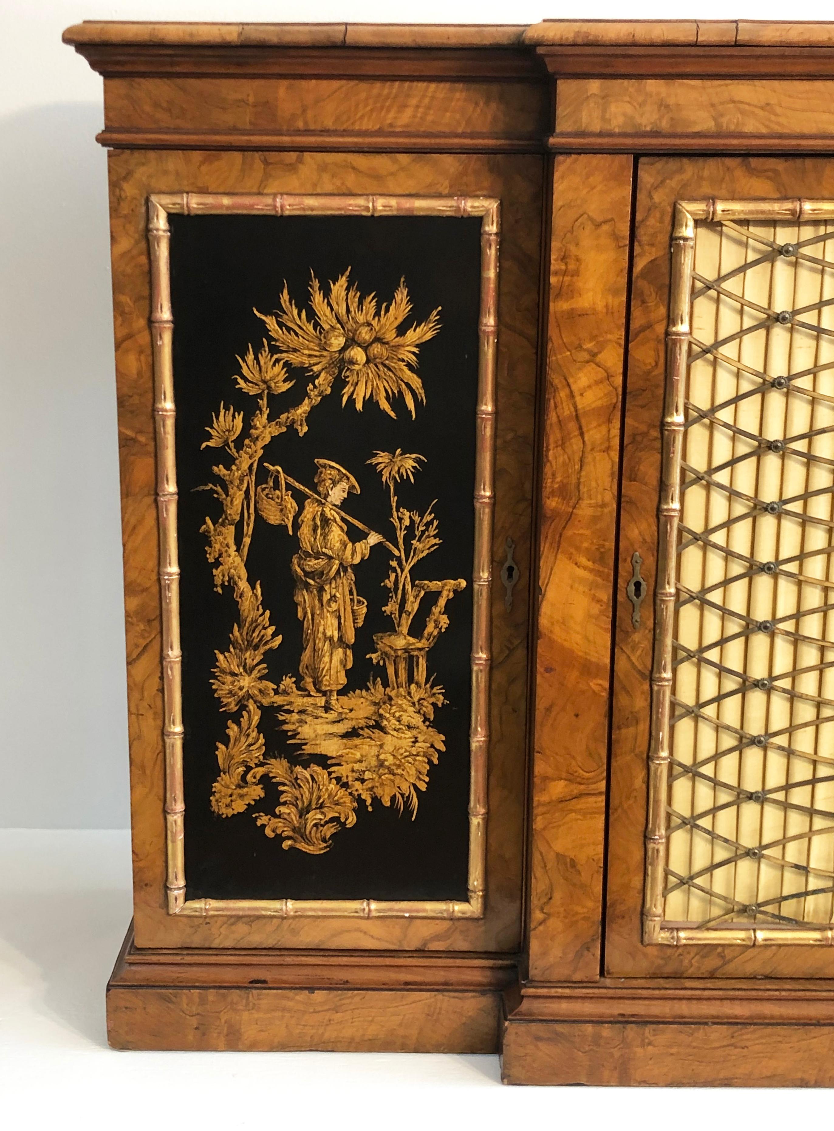 19th Century English Regency Chinoiserie Credenza/Console In Good Condition In Charleston, SC