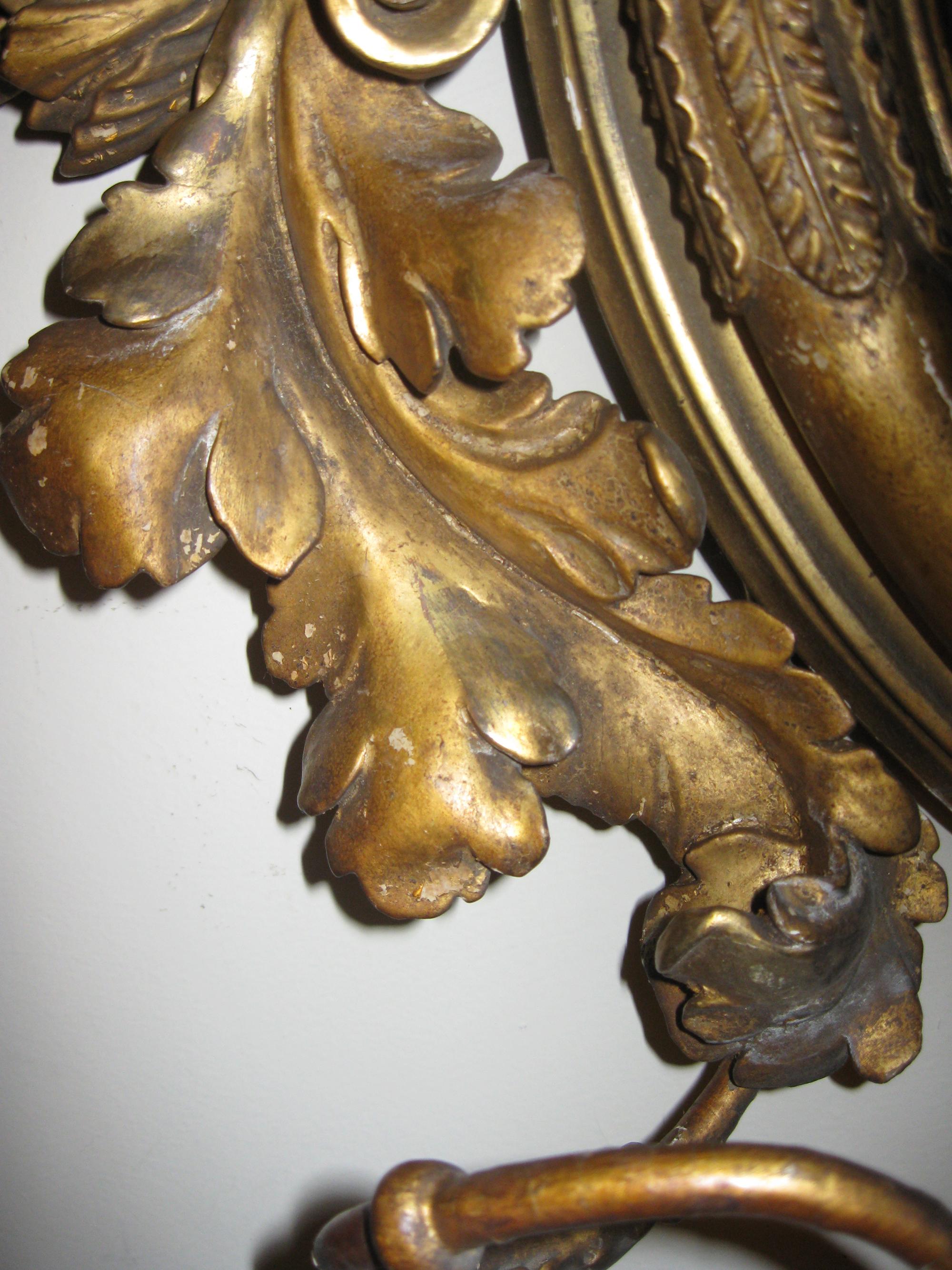 Carved 19th century English Regency Gilded Wood Convex Bull's-Eye Mirror For Sale