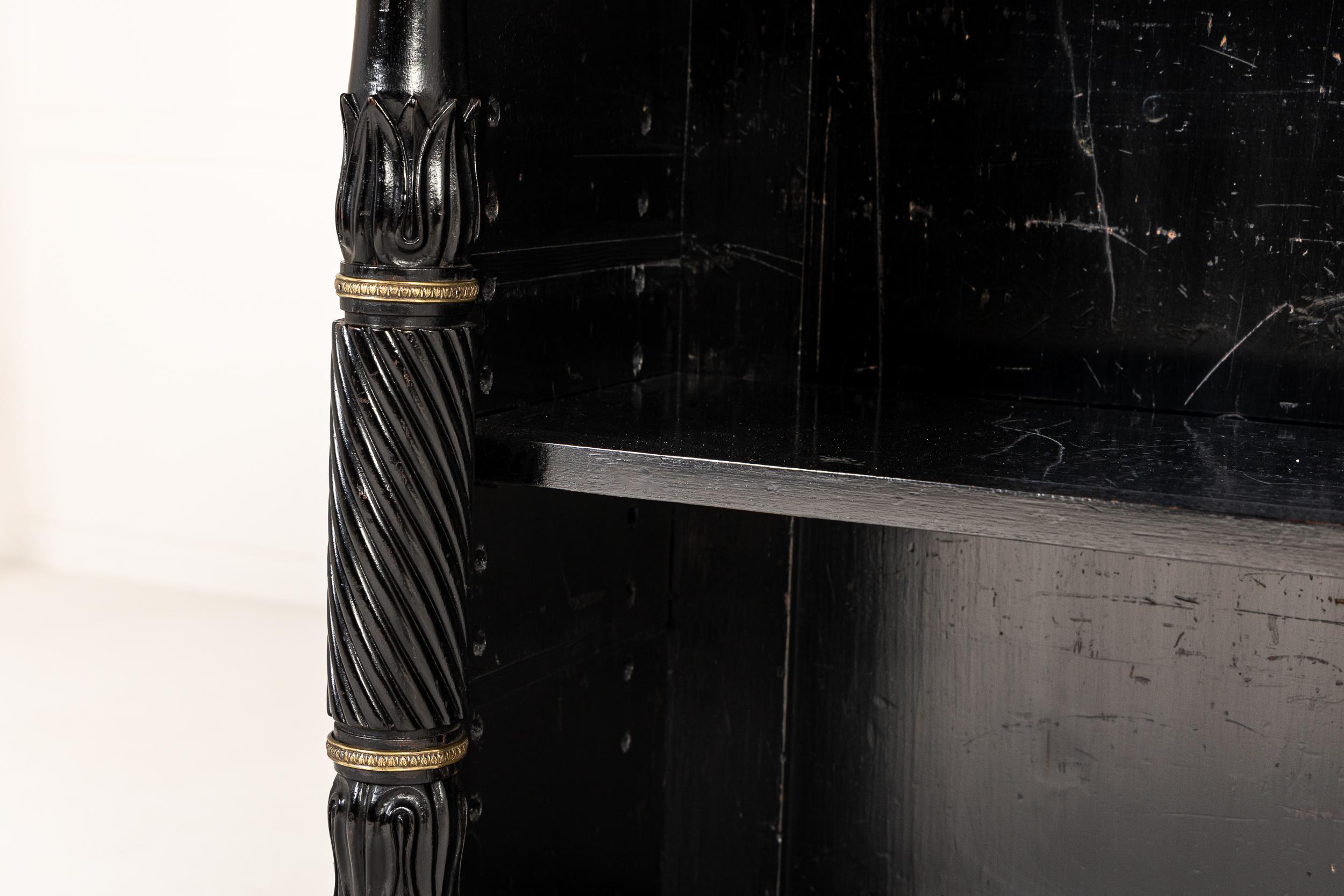 Legno Libreria aperta inglese Regency ebanizzata del XIX secolo in vendita