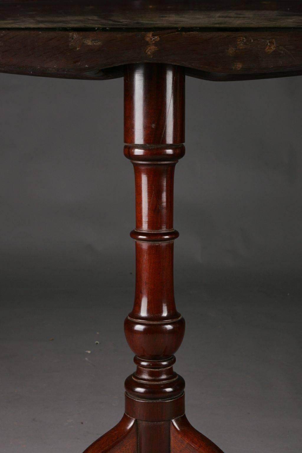 Wood 19th Century English Regency Folding Table or Tripod For Sale