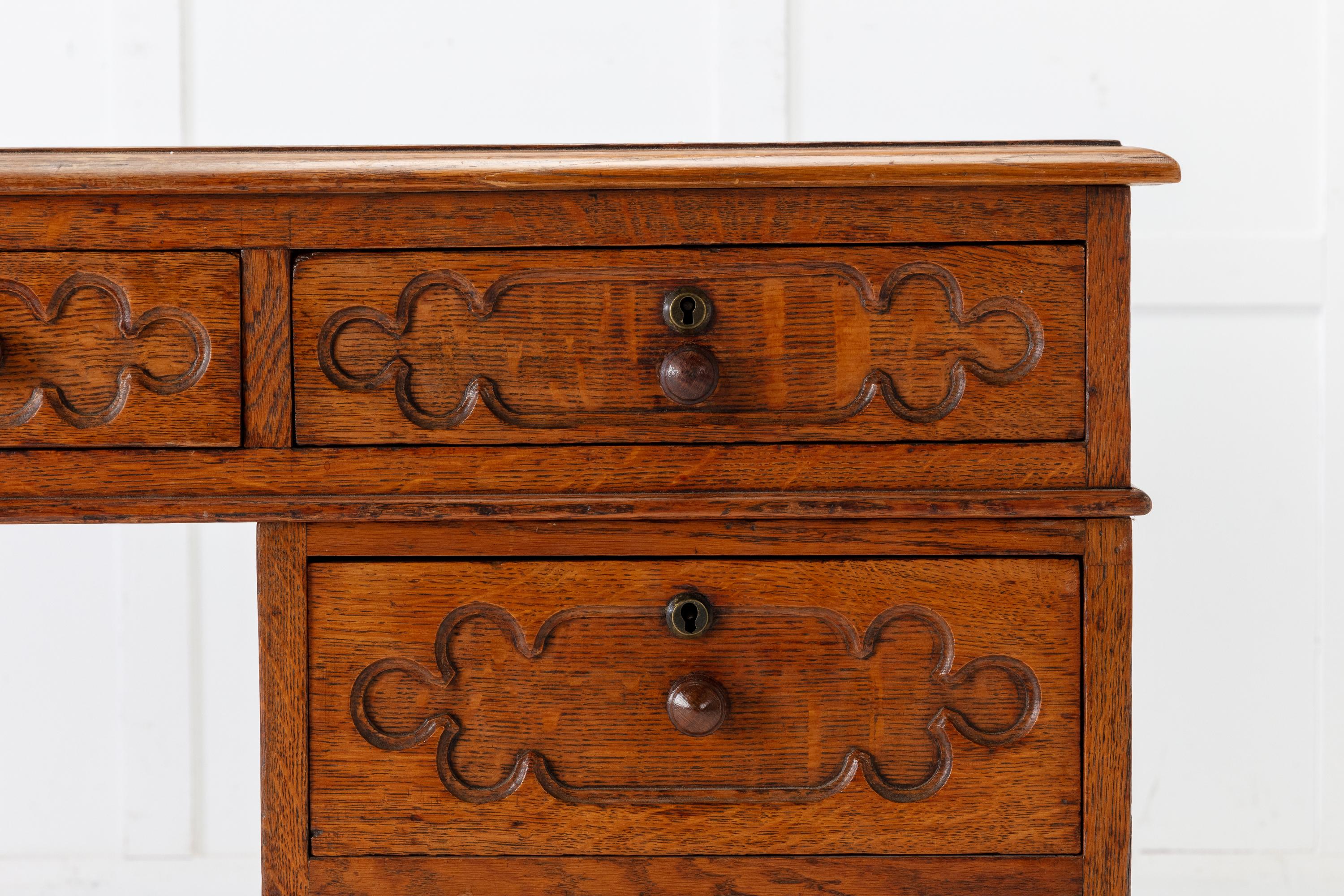 19th Century English Regency Gothic Oak Partners Desk In Good Condition In Gloucestershire, GB