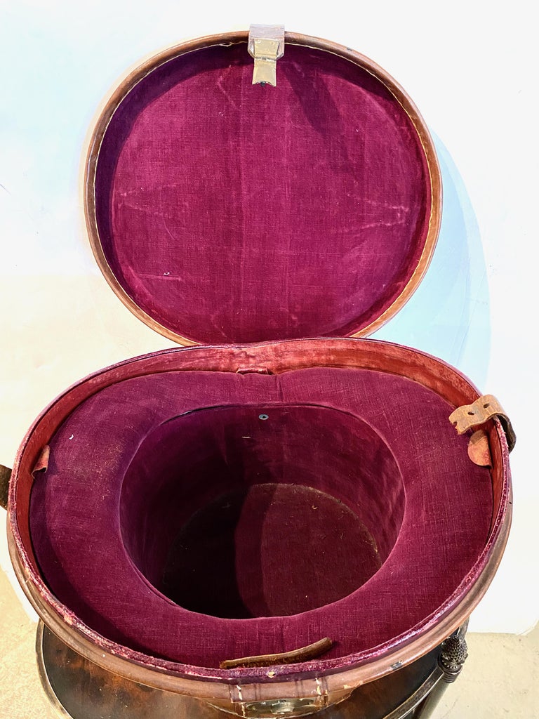 19th Century, English Regency Leather Oval Hat Box For Sale at 1stDibs