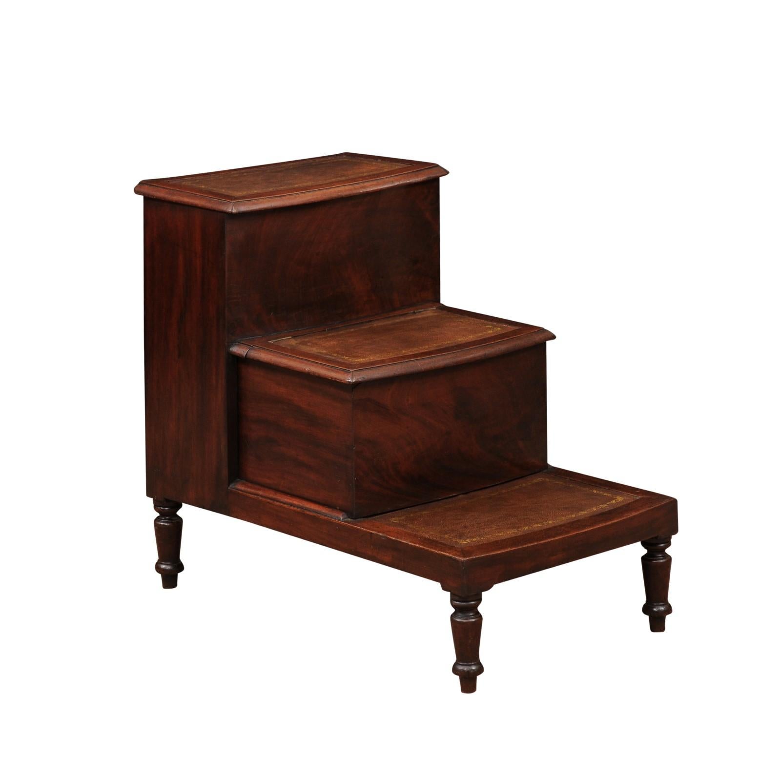  19th Century English Regency Library Steps in Mahogany with Embossed Leather For Sale 4