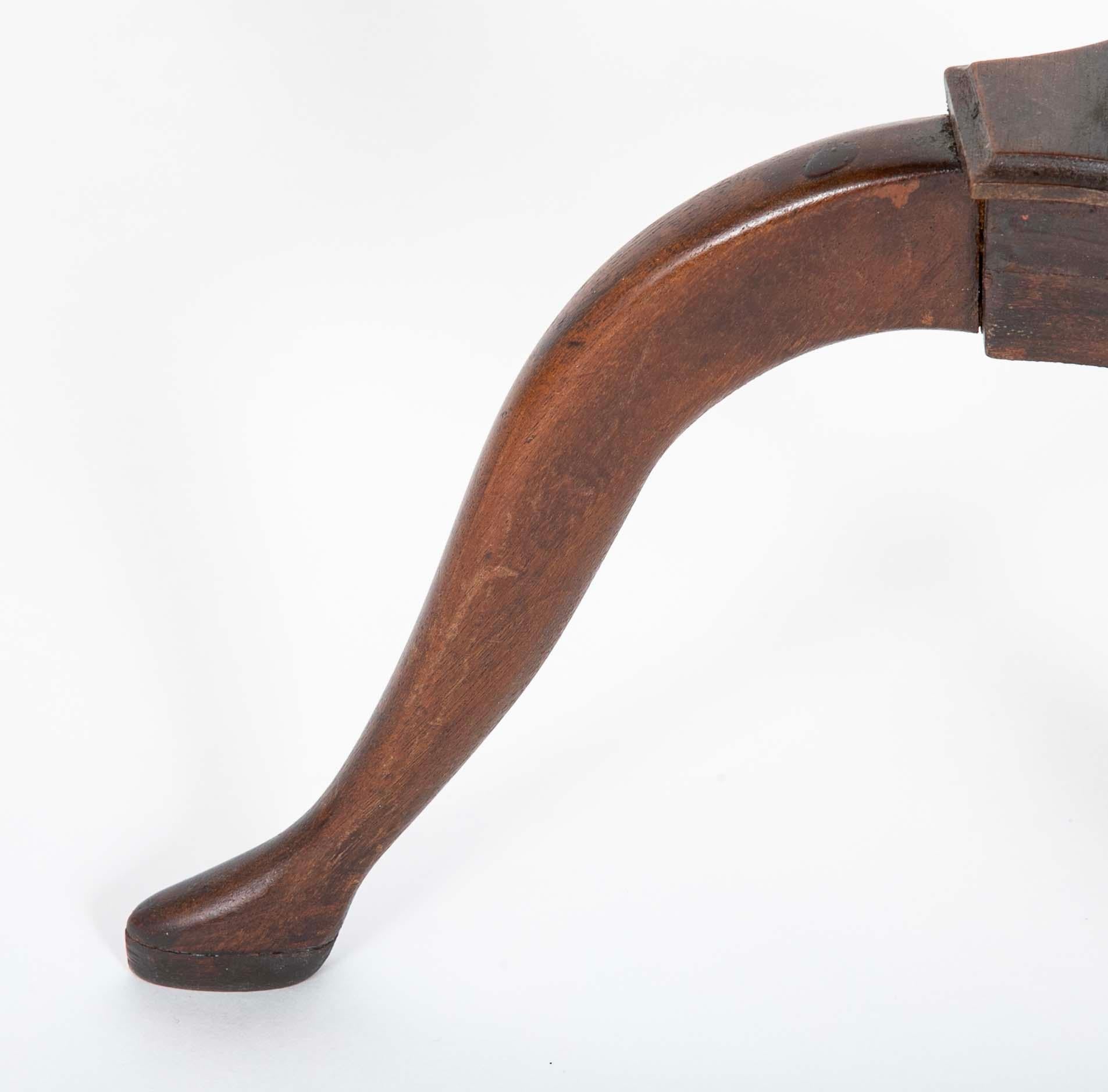 Regencia inglesa del siglo XIX Candelabro de caoba con pedestal ajustable en venta 3