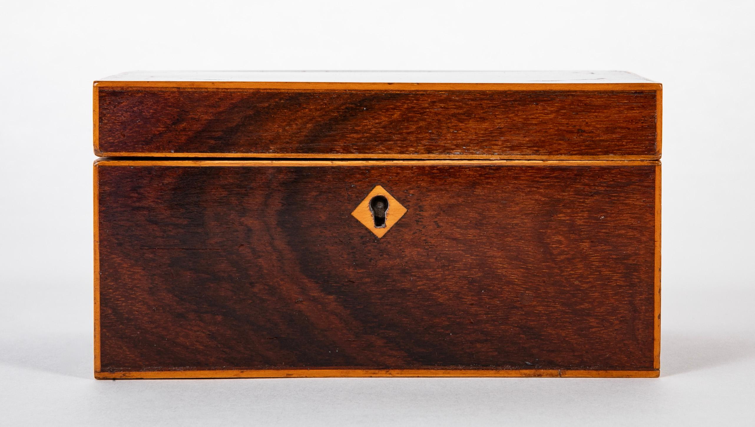 Hand-Crafted 19th Century English Regency Mahogany Box With Satinwood Inlay For Sale