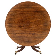 Table basse en acajou de style Régence anglaise du XIXe siècle