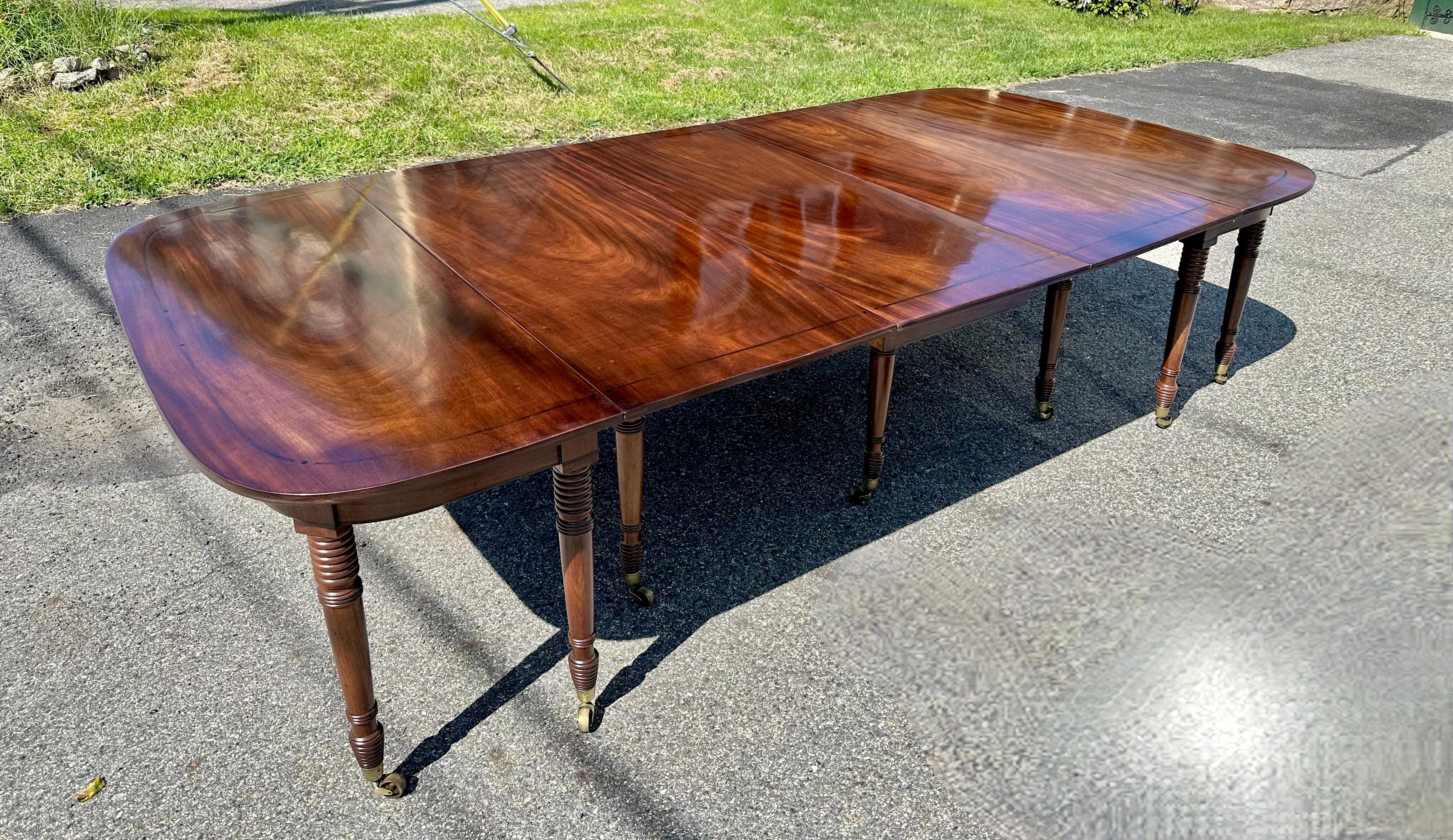 19th Century English Regency Mahogany Dining Table For Sale 1