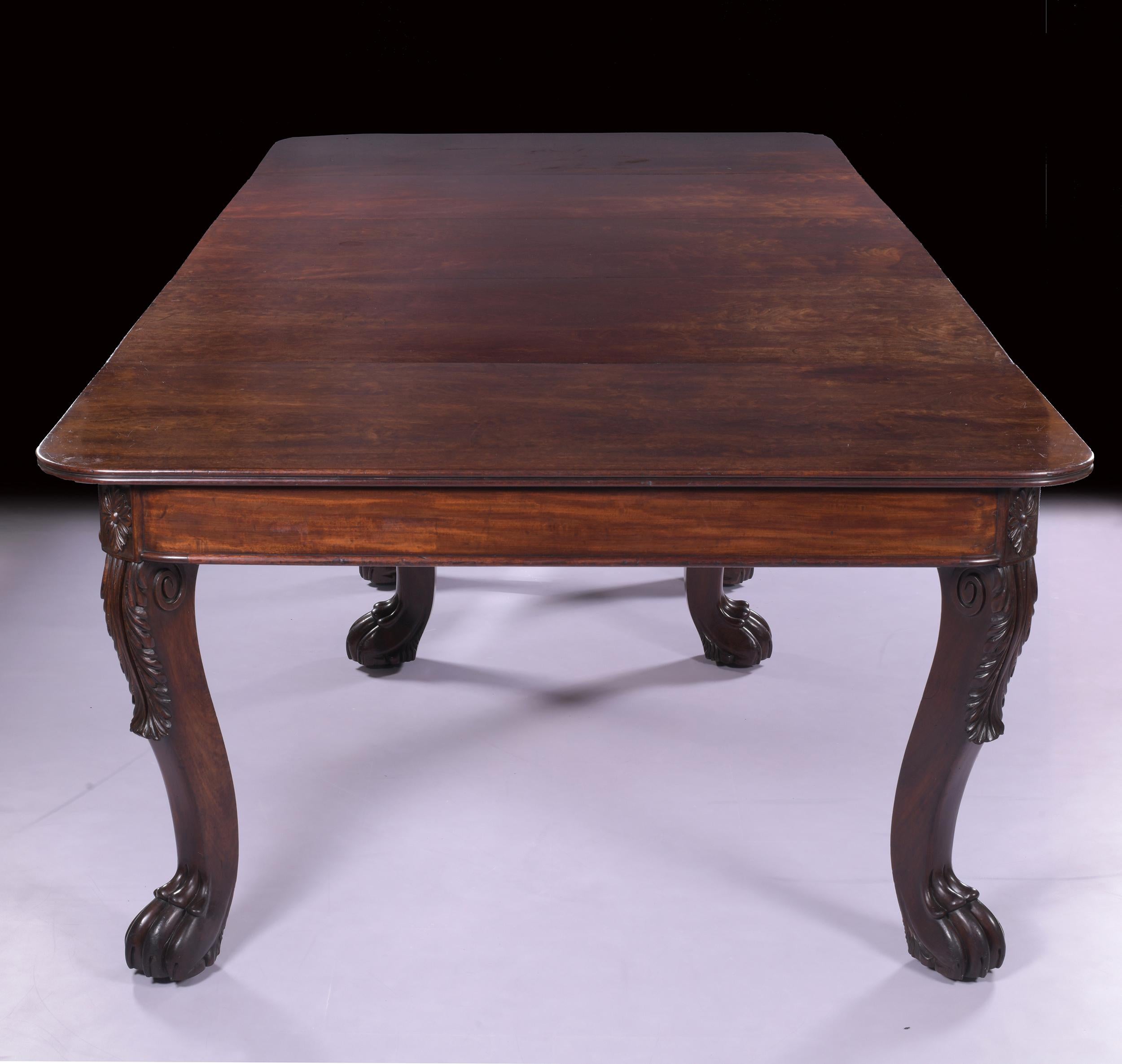 XIXe siècle Table de salle à manger de style Régence anglaise en acajou du 19ème siècle en vente