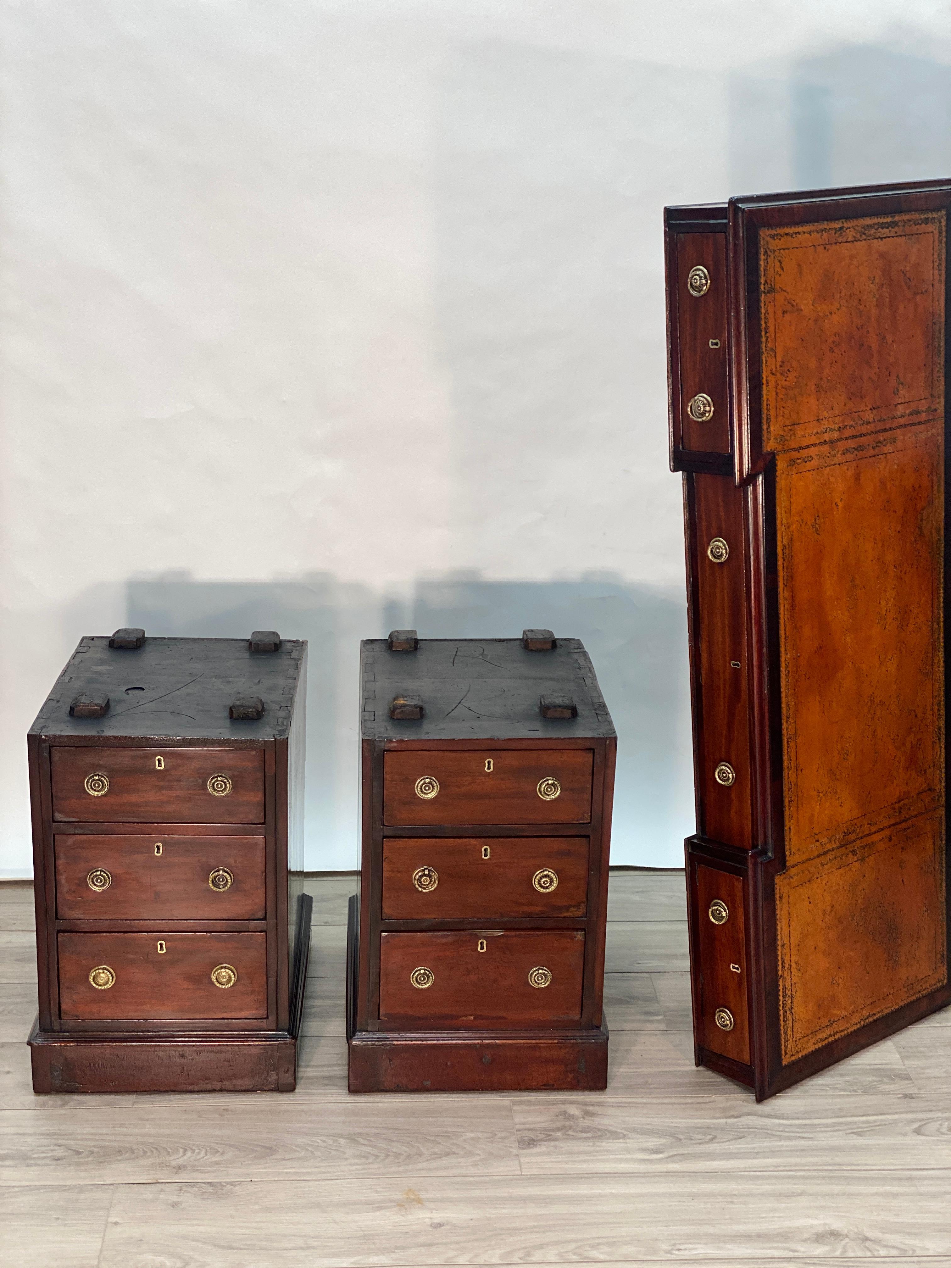 19th Century English Regency Mahogany Knee Hole Pedestal Desk 12