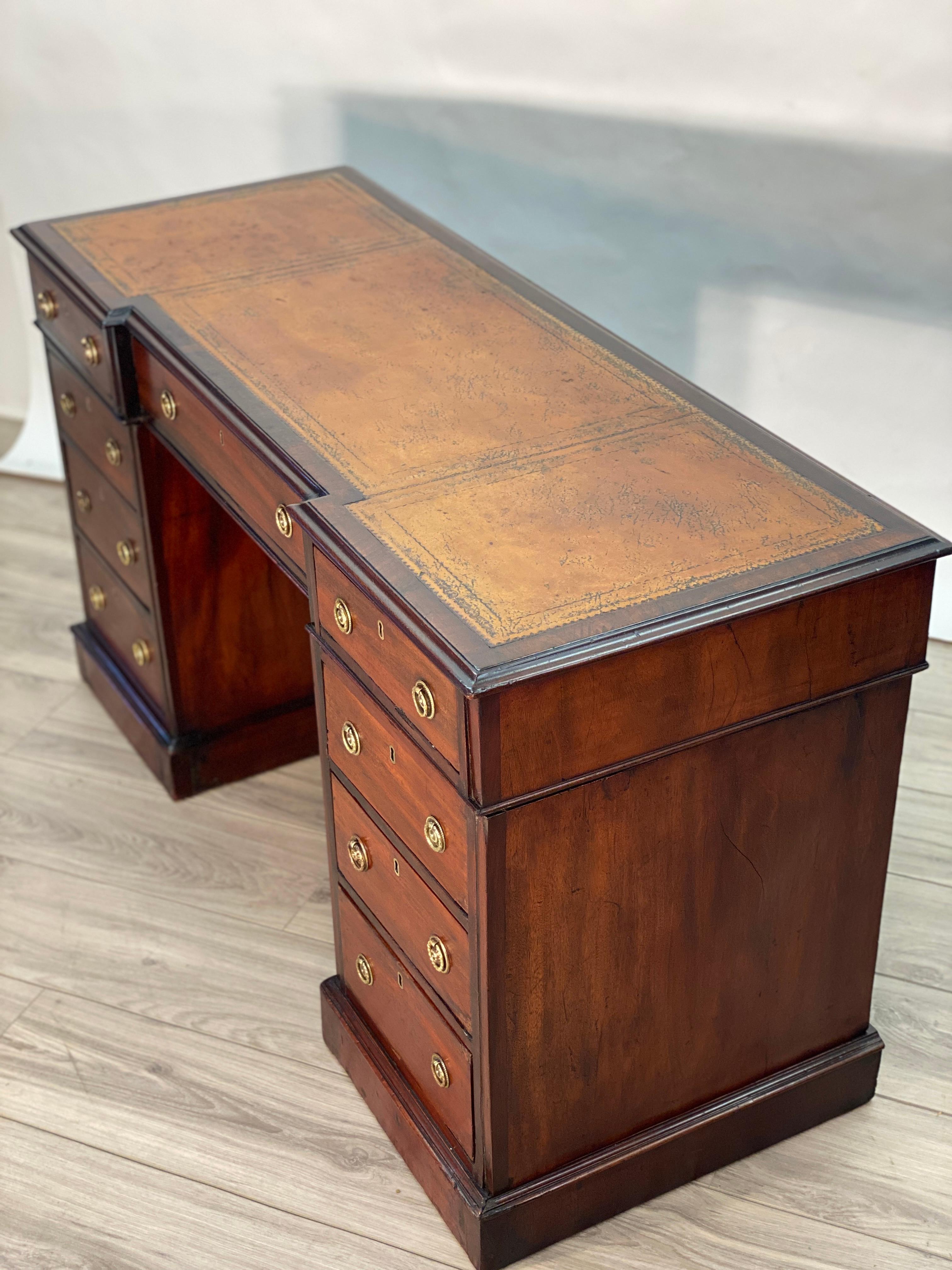 Leather 19th Century English Regency Mahogany Knee Hole Pedestal Desk