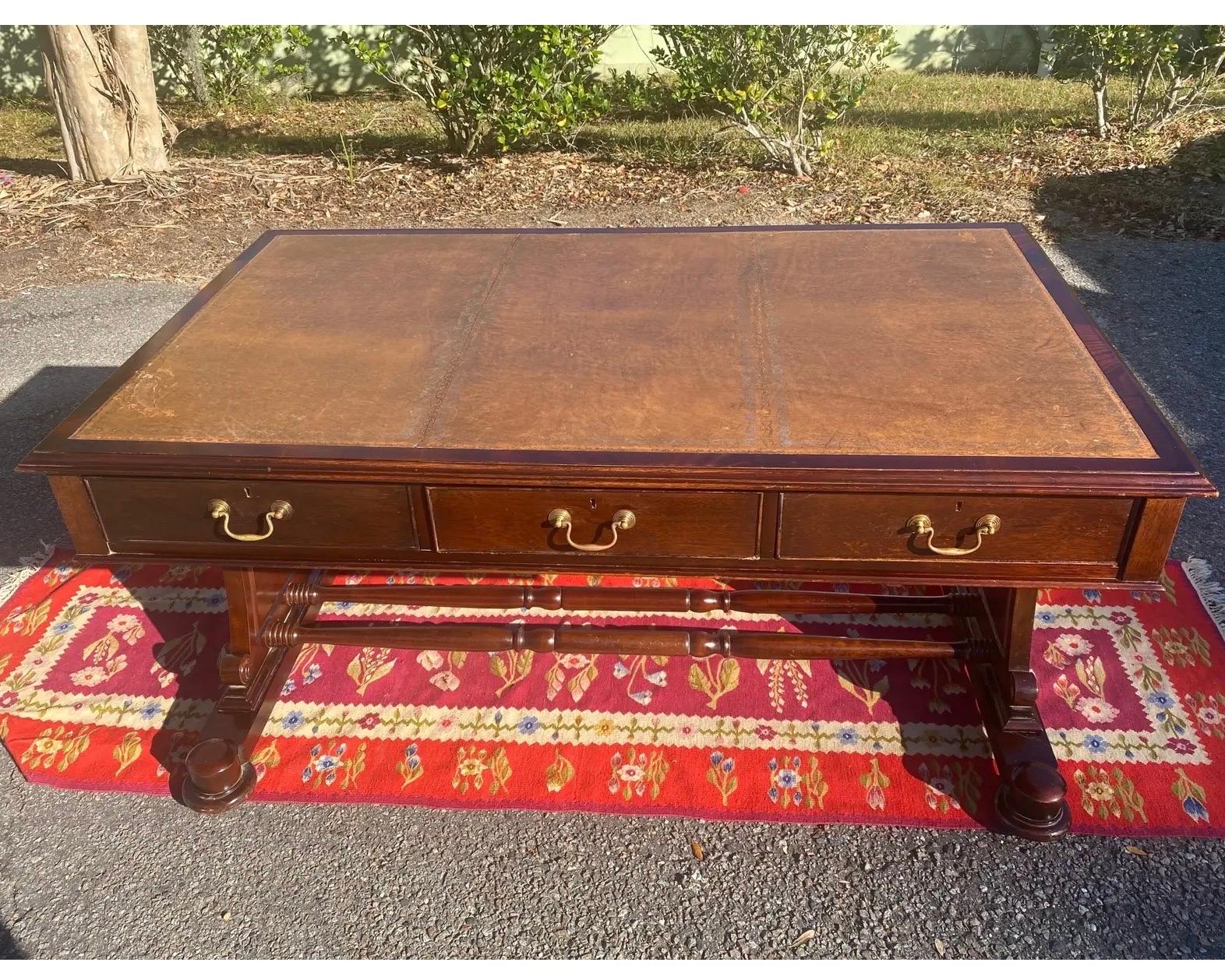 Brass 19th Century English Regency Mahogany Leather Top Writing Desk For Sale