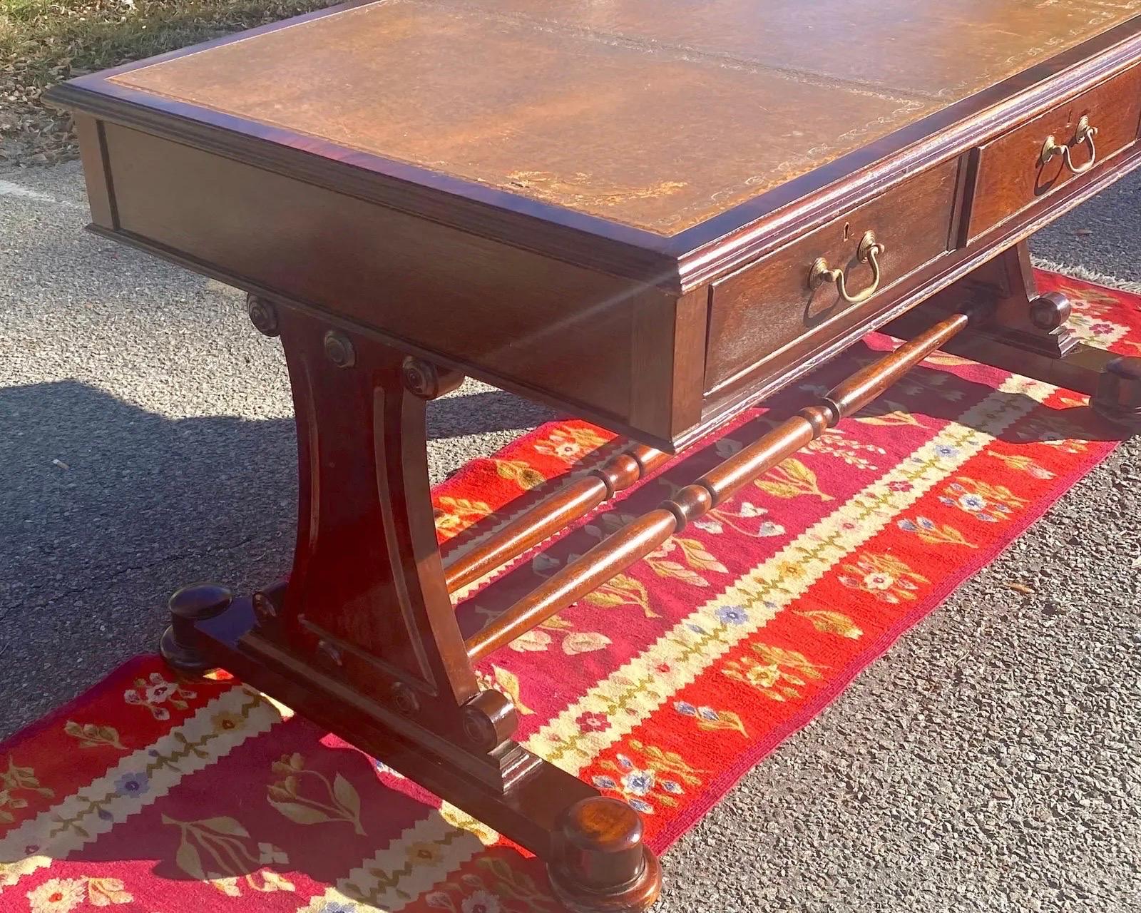 19th Century English Regency Mahogany Leather Top Writing Desk For Sale 1