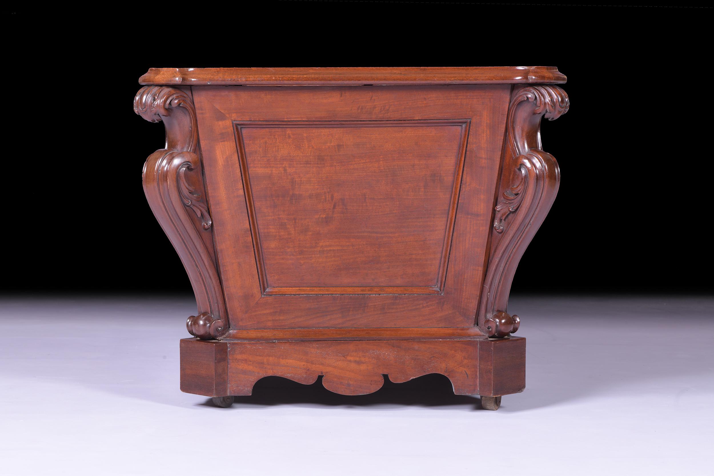 19th Century English Regency Mahogany Open Cellarette Attributed to Gillows For Sale 1