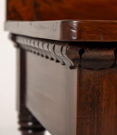 Serviertisch aus Mahagoni aus der englischen Regency-Zeit des 19. Jahrhunderts