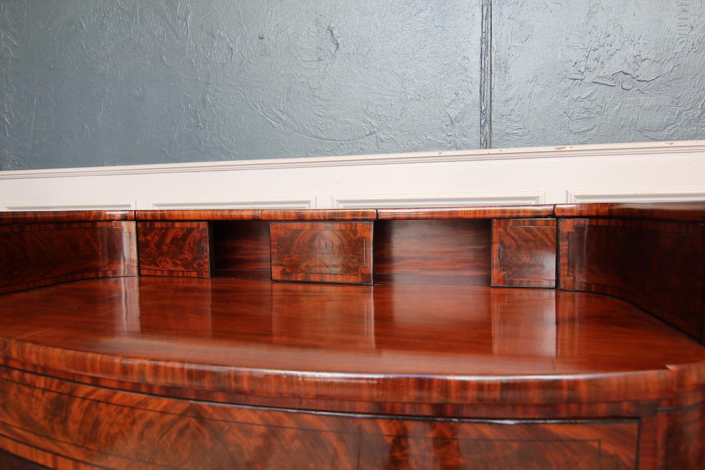 Credenza inglese Regency in mogano del XIX secolo in vendita 9