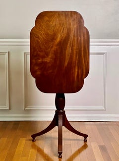 19th Century English Regency Mahogany Tilt-Top Table