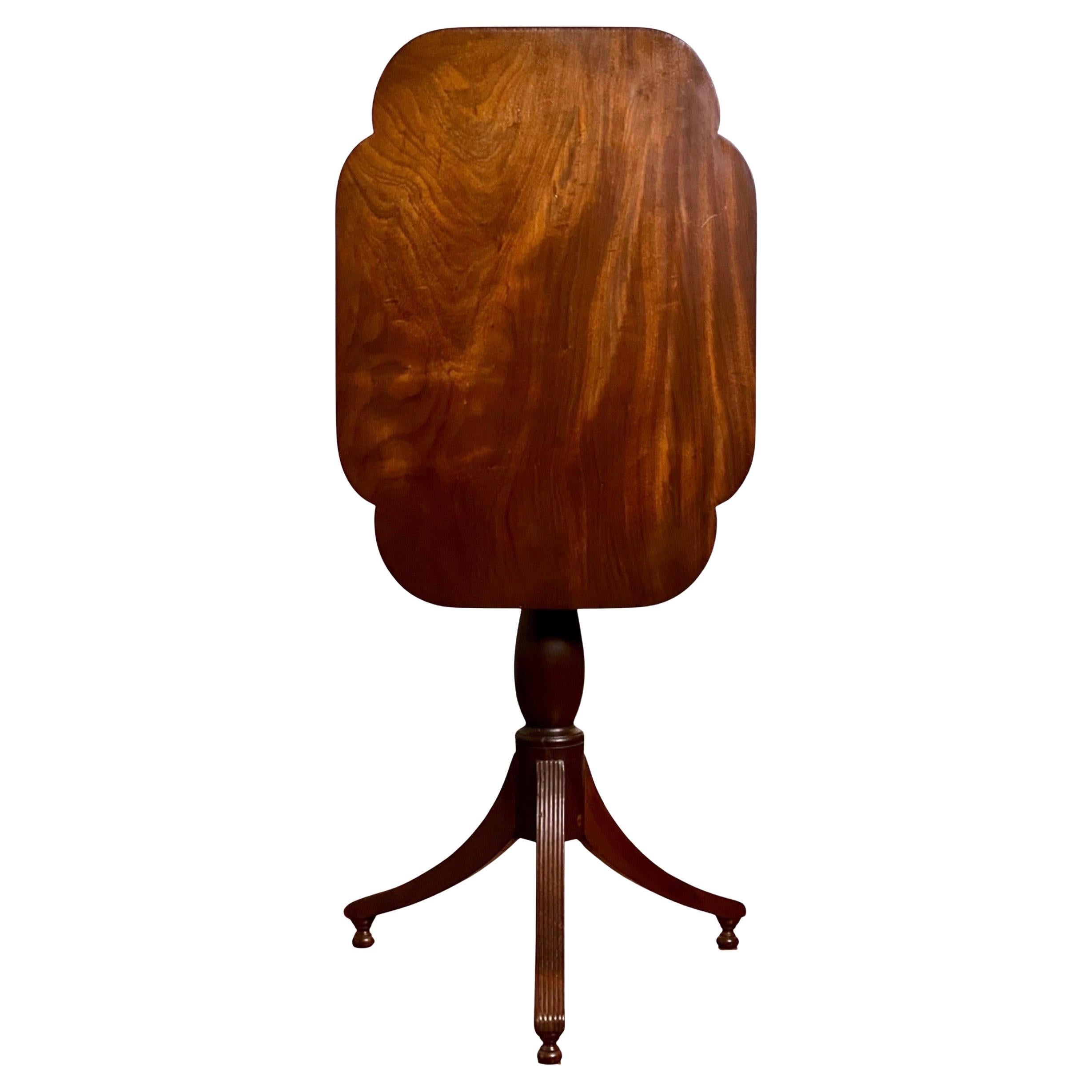 19th Century English Regency Mahogany Tilt-Top Table For Sale