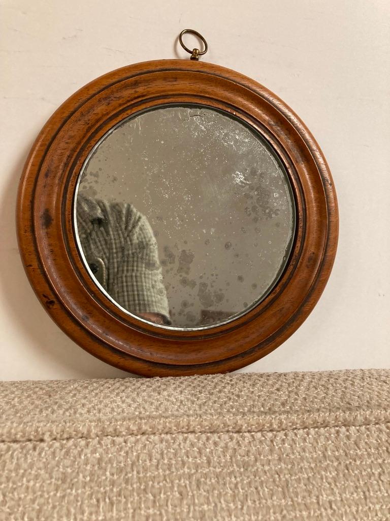 antique round mirrors
