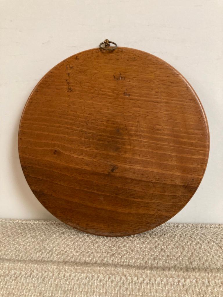 19th Century English Regency Miniature Round Walnut Mirror In Good Condition In Stamford, CT