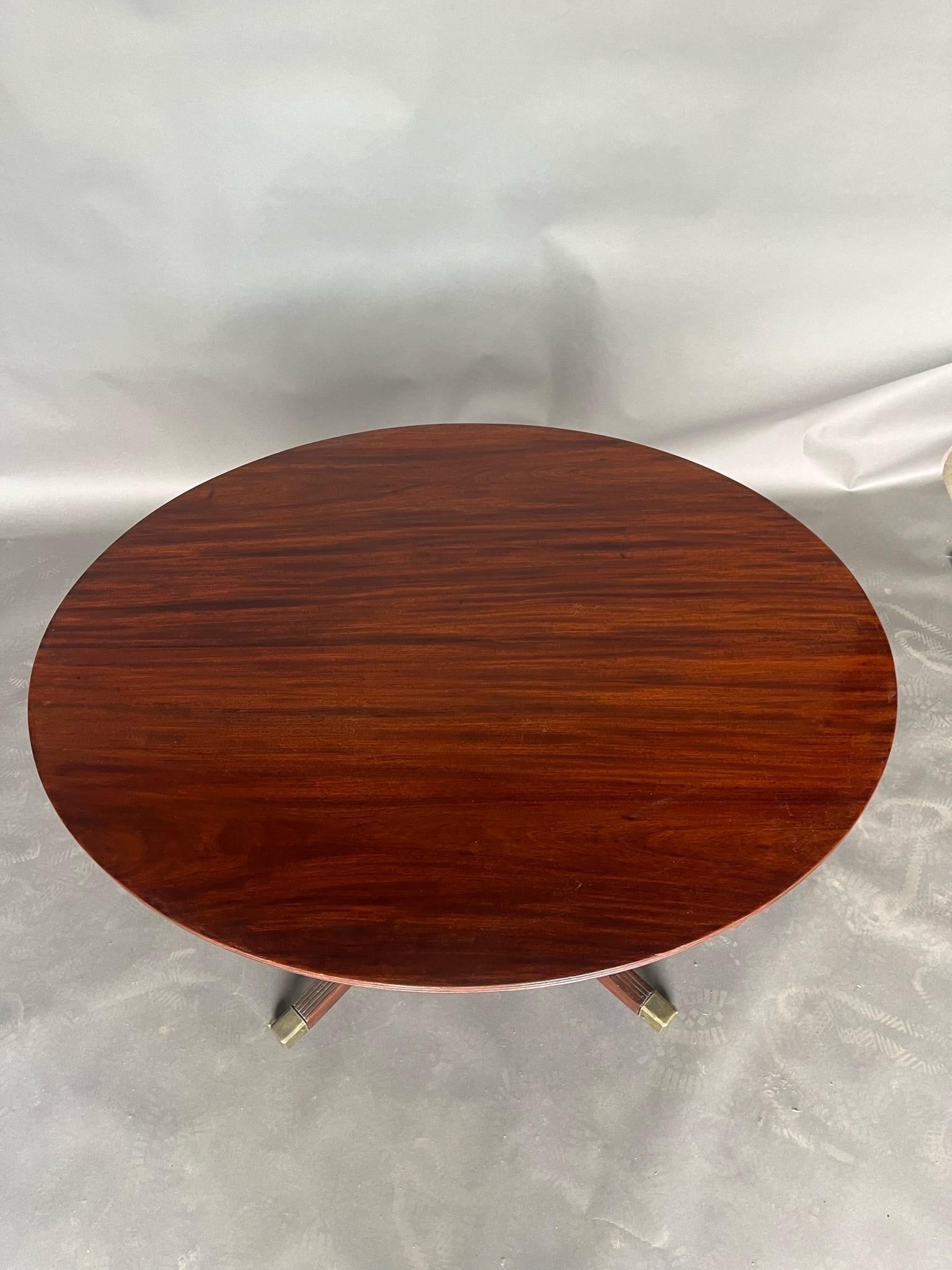 19th Century English Regency period oval mahogany breakfast table  For Sale 2