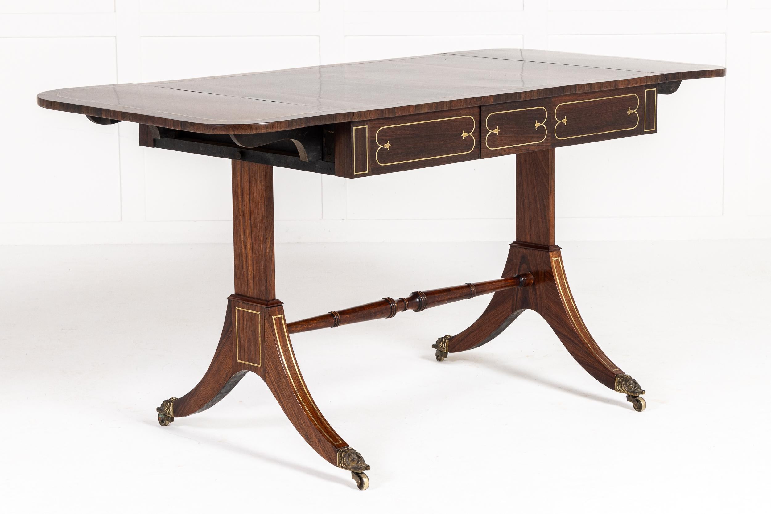 Mesa de Sofá de Palo de Rosa de la Época de la Regencia Inglesa del Siglo XIX en venta 2