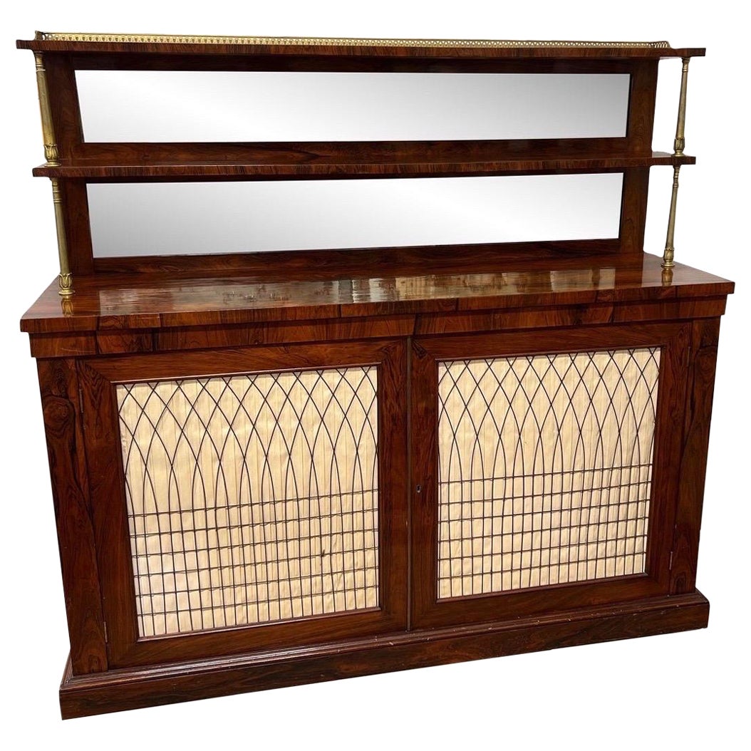 Gestuftes englisches Regency-Sideboard aus Rosenholz und Messing aus dem 19. Jahrhundert im Angebot