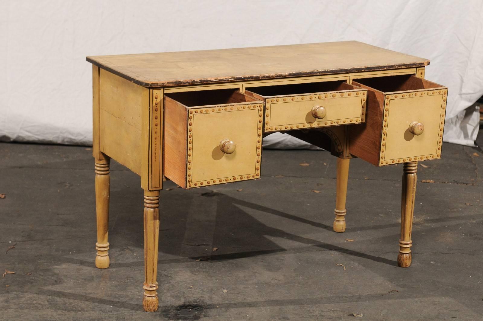 19th Century English Regency Style Cream Painted Table with Drawers In Good Condition In Atlanta, GA