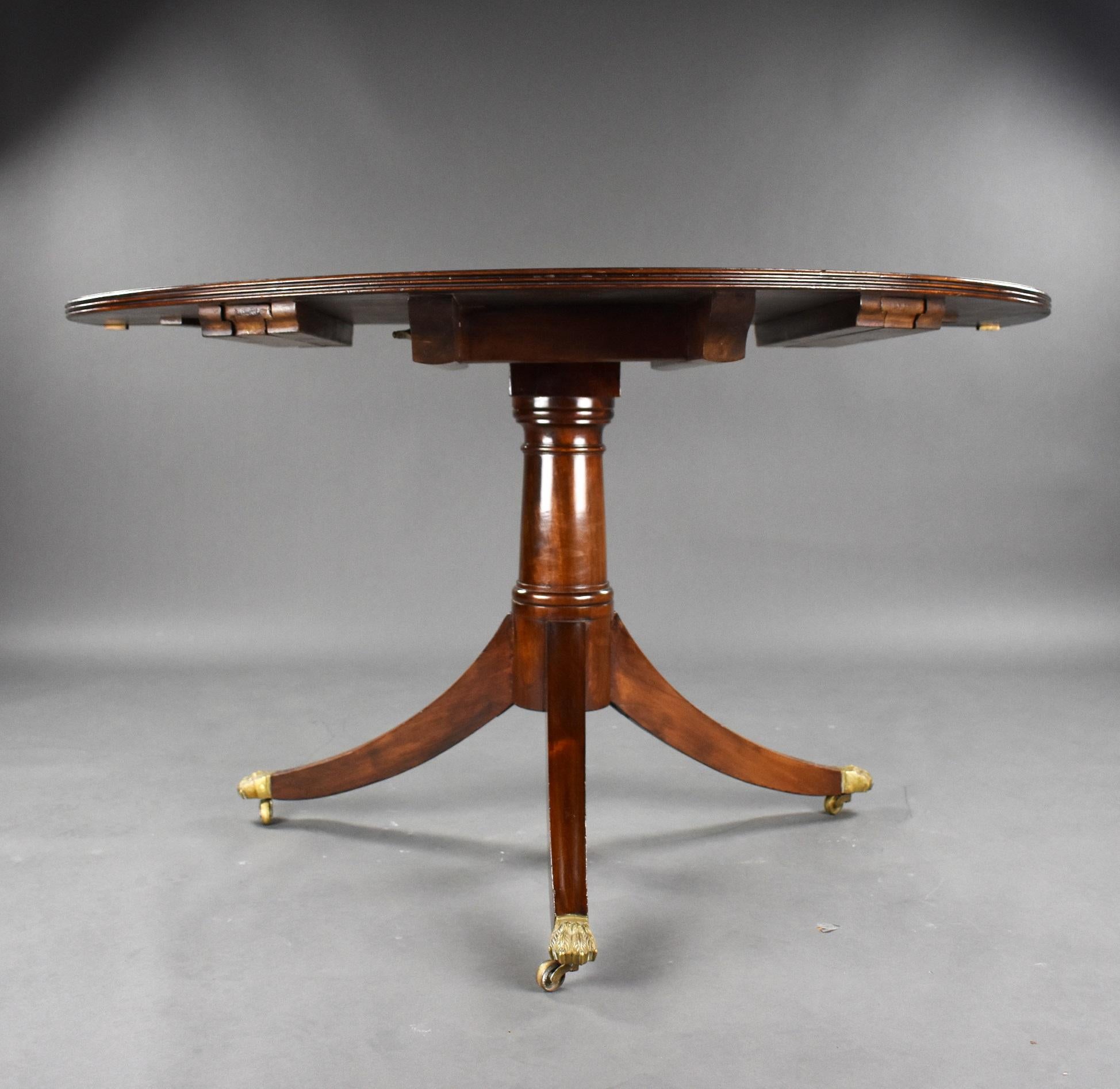 19th Century English Regency Style Mahogany Pedestal Dining Table 5