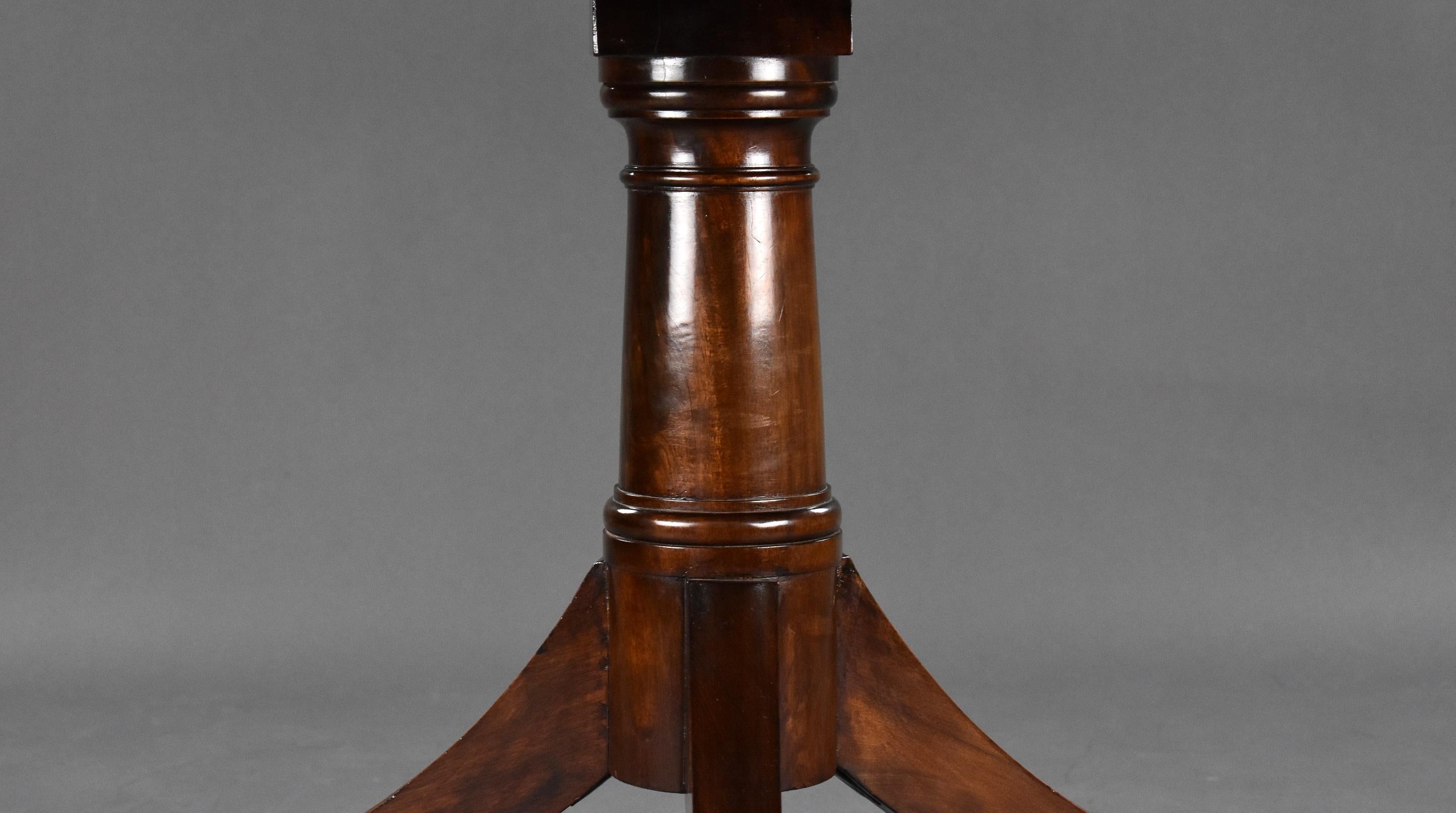 19th Century English Regency Style Mahogany Pedestal Dining Table 6
